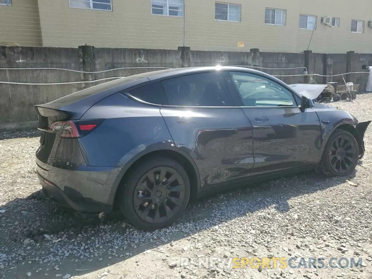 3 Фотография поврежденного автомобиля 7SAYGDEDXSA369549 TESLA MODEL Y 2025