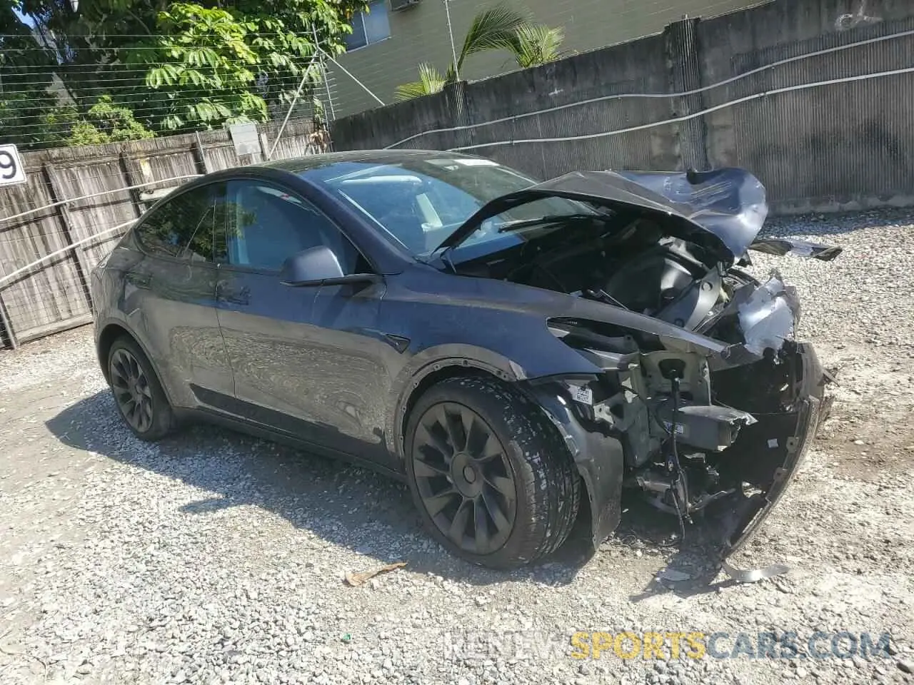 4 Фотография поврежденного автомобиля 7SAYGDEDXSA369549 TESLA MODEL Y 2025