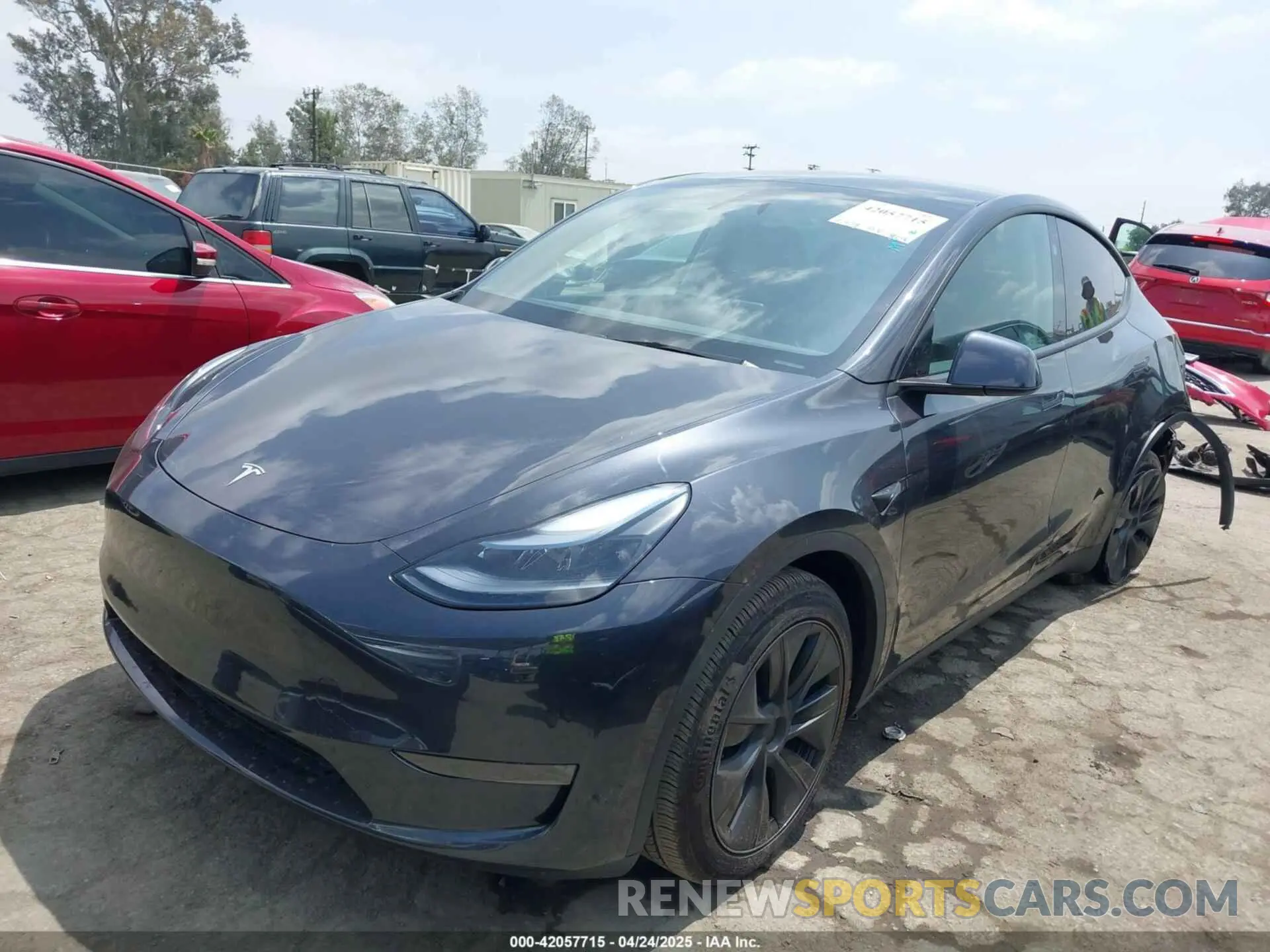 2 Фотография поврежденного автомобиля 7SAYGDEDXSF276422 TESLA MODEL Y 2025