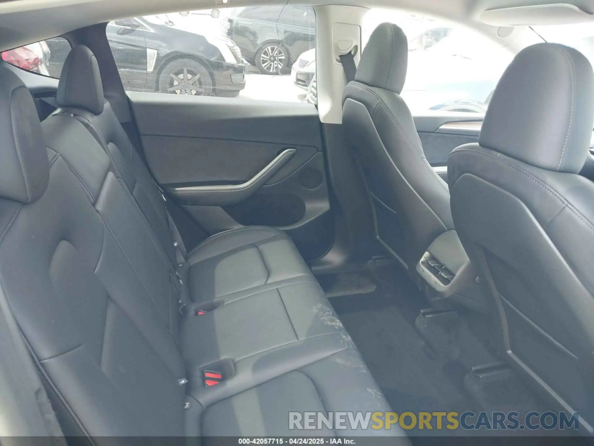 8 Фотография поврежденного автомобиля 7SAYGDEDXSF276422 TESLA MODEL Y 2025