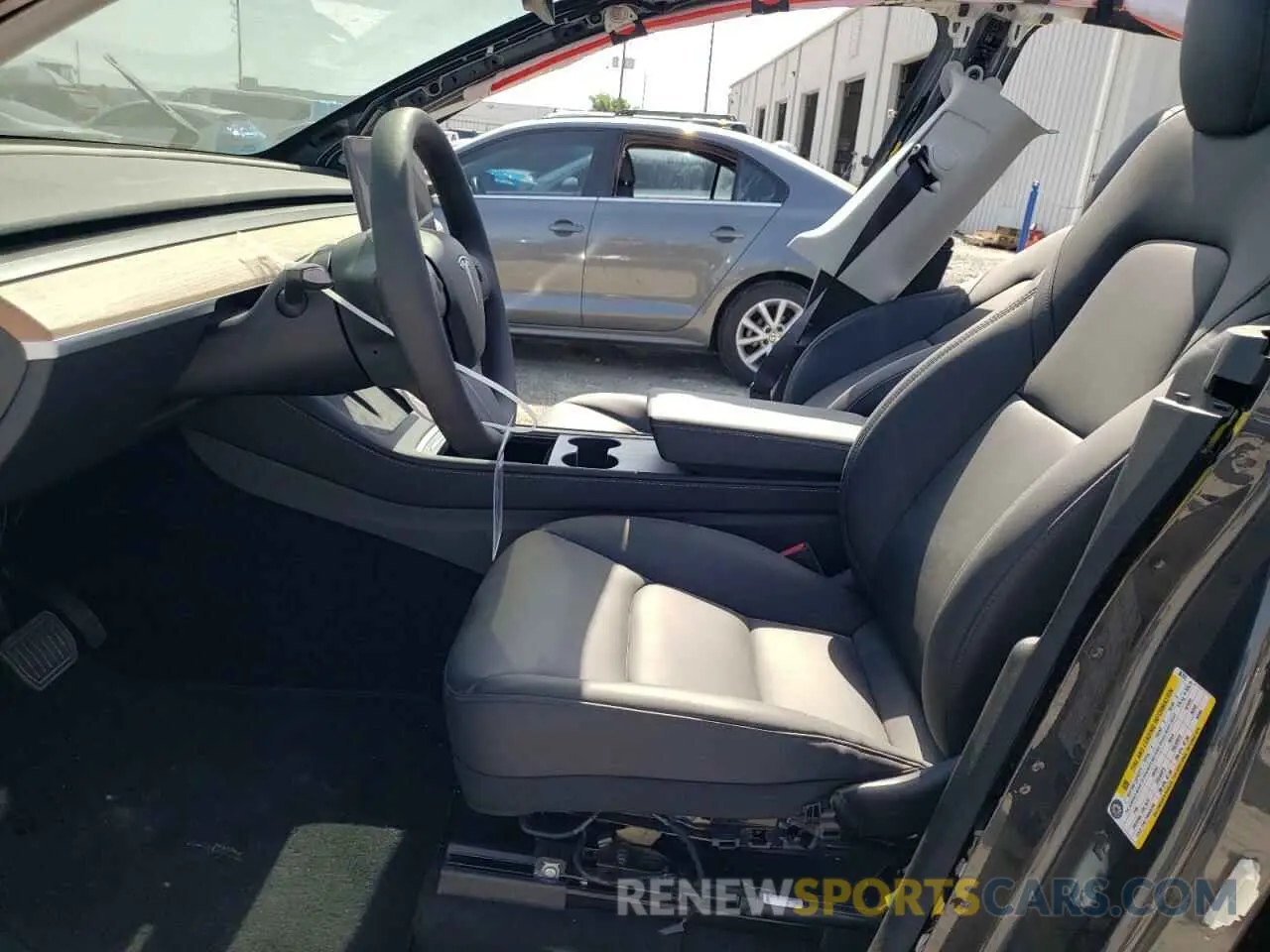7 Photograph of a damaged car 7SAYGDEE0SA367575 TESLA MODEL Y 2025