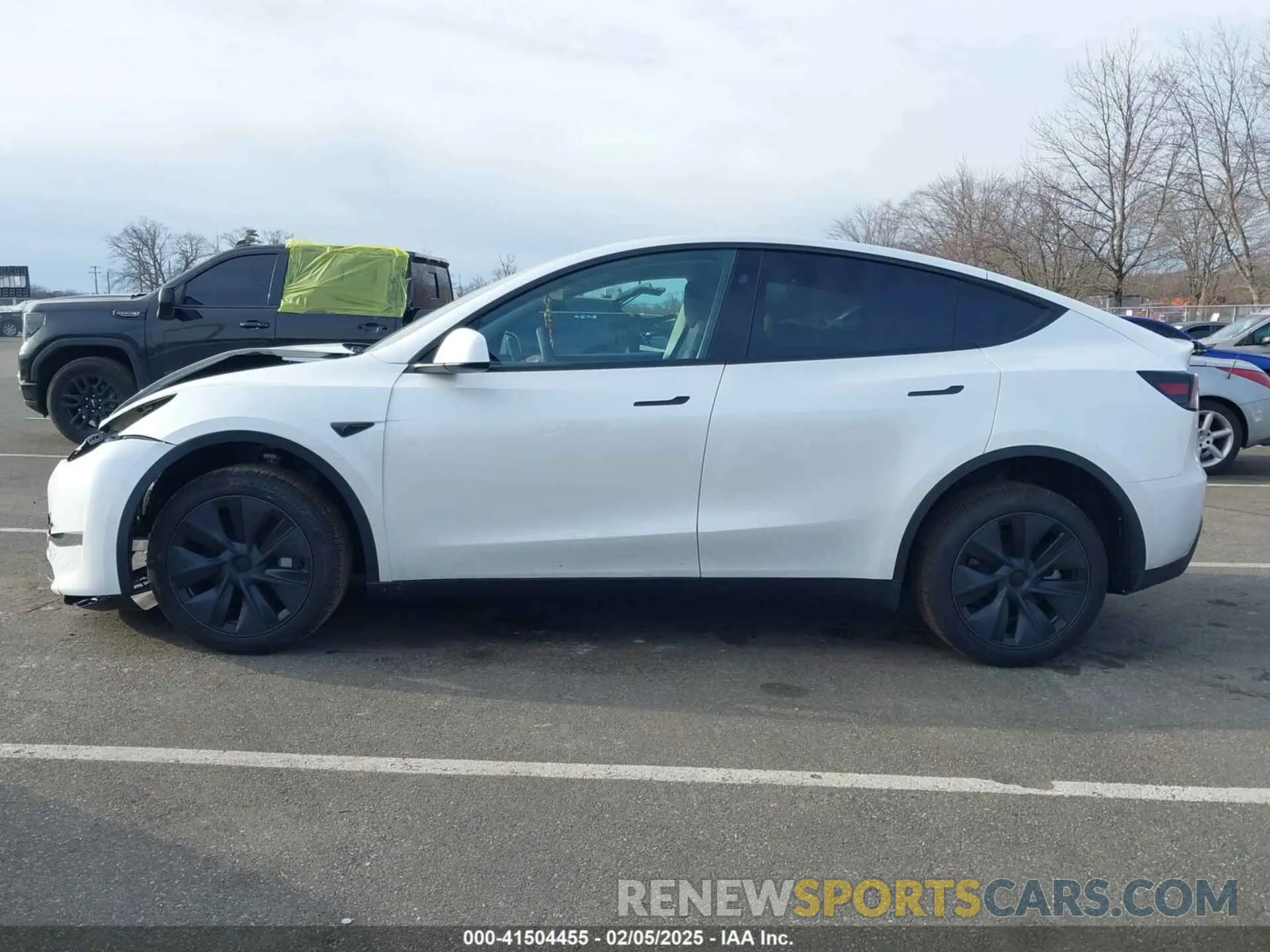14 Photograph of a damaged car 7SAYGDEE1SA343429 TESLA MODEL Y 2025