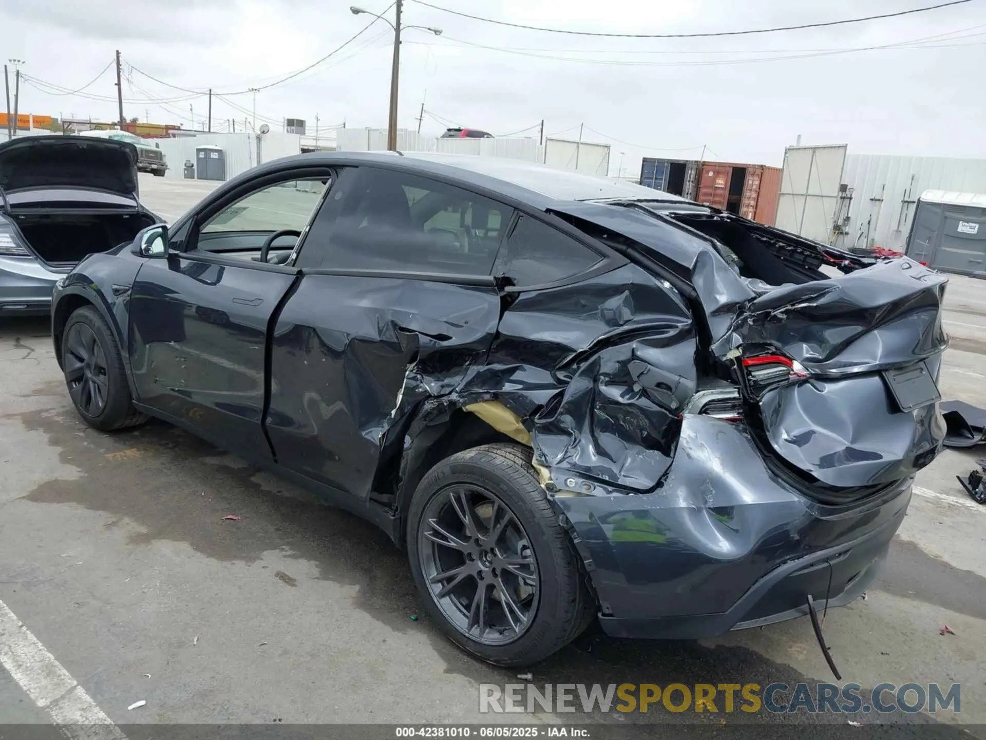 3 Фотография поврежденного автомобиля 7SAYGDEE1SF285163 TESLA MODEL Y 2025