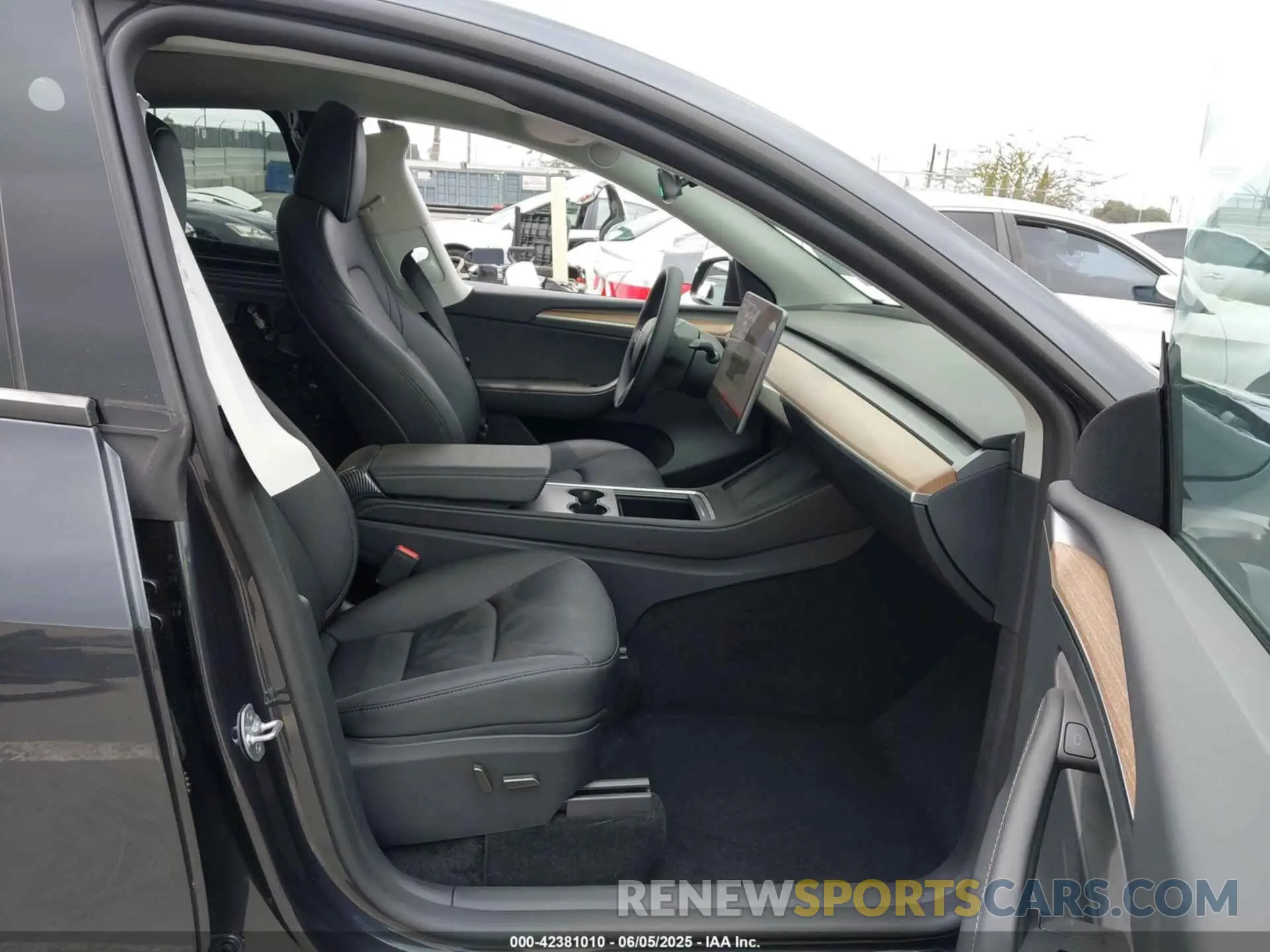 5 Фотография поврежденного автомобиля 7SAYGDEE1SF285163 TESLA MODEL Y 2025