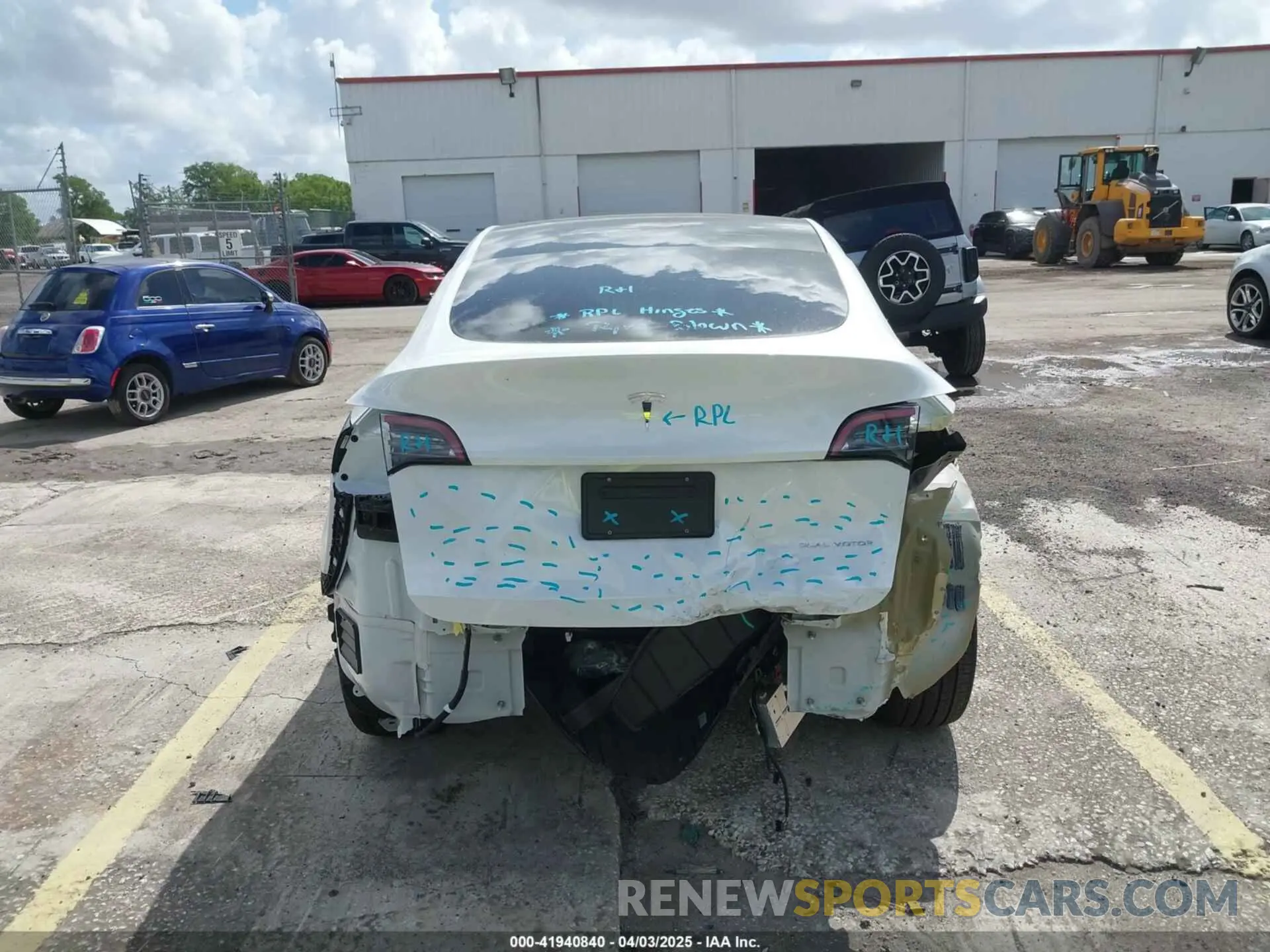 16 Photograph of a damaged car 7SAYGDEE2SA337378 TESLA MODEL Y 2025