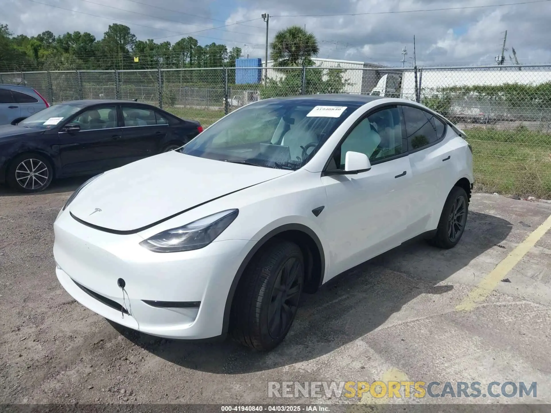 2 Photograph of a damaged car 7SAYGDEE2SA337378 TESLA MODEL Y 2025