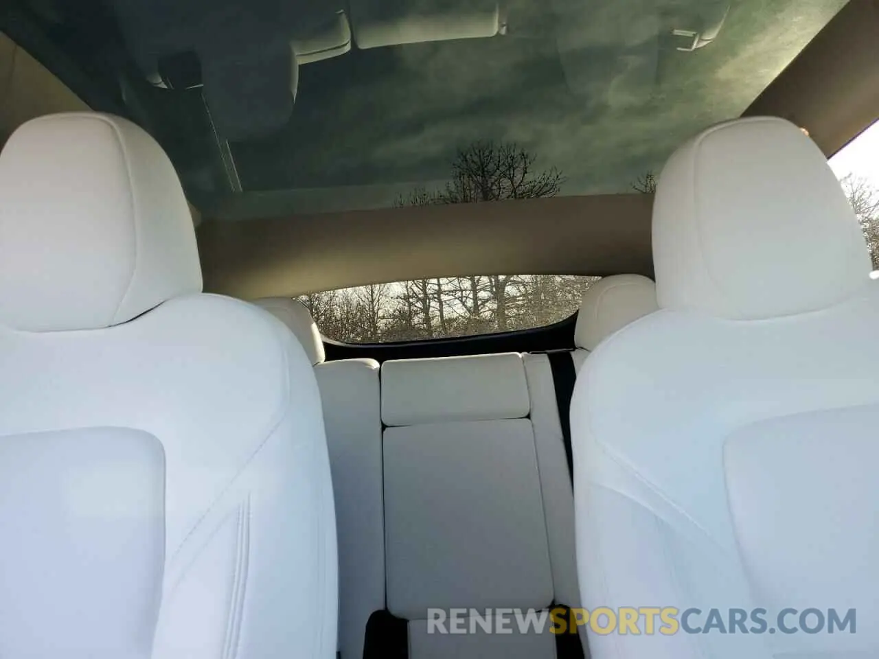 10 Photograph of a damaged car 7SAYGDEE2SF292851 TESLA MODEL Y 2025