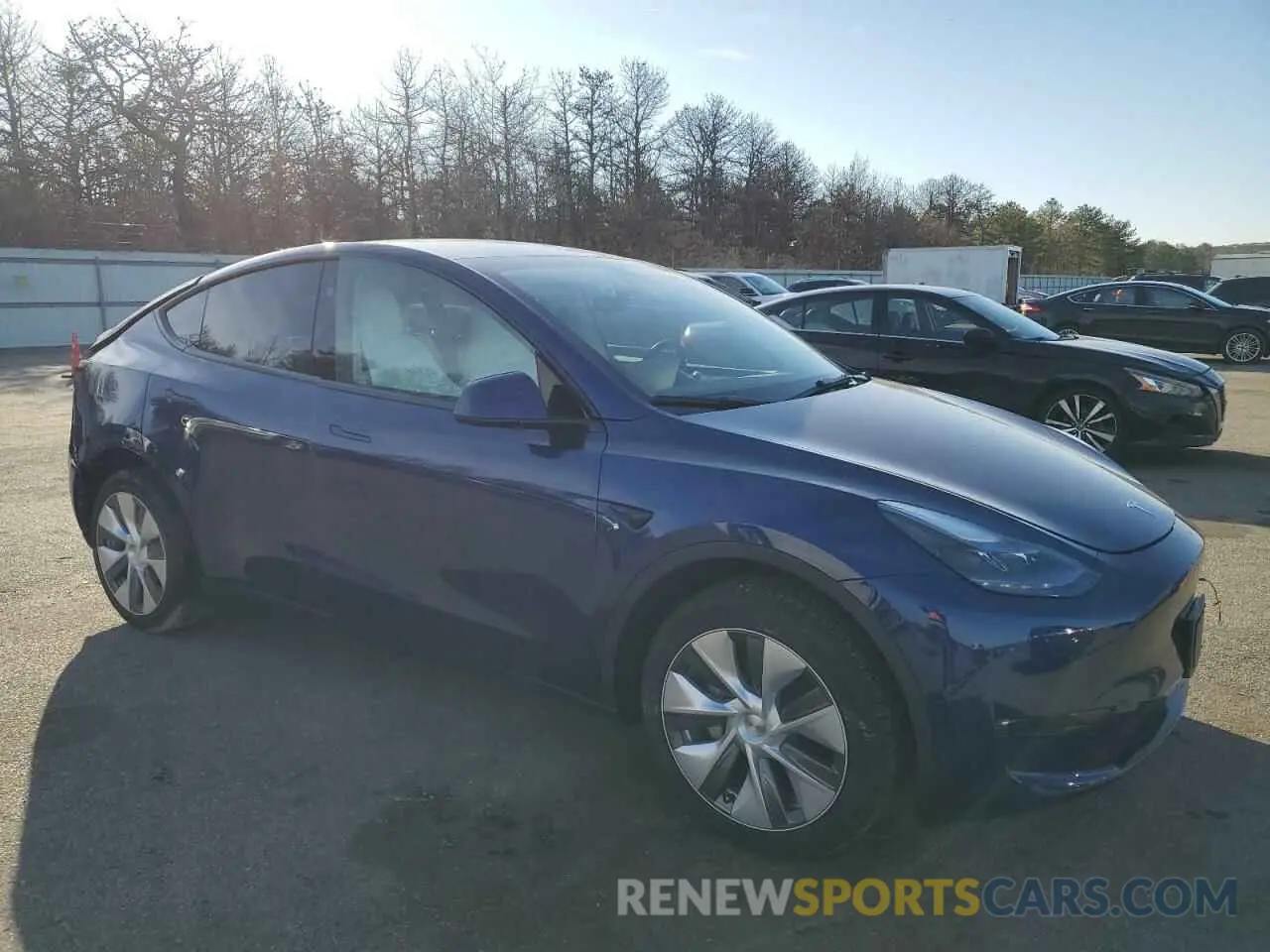 4 Photograph of a damaged car 7SAYGDEE2SF292851 TESLA MODEL Y 2025