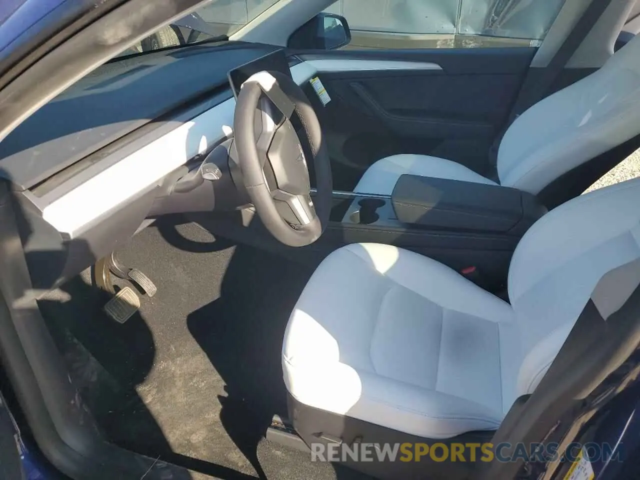 7 Photograph of a damaged car 7SAYGDEE2SF292851 TESLA MODEL Y 2025