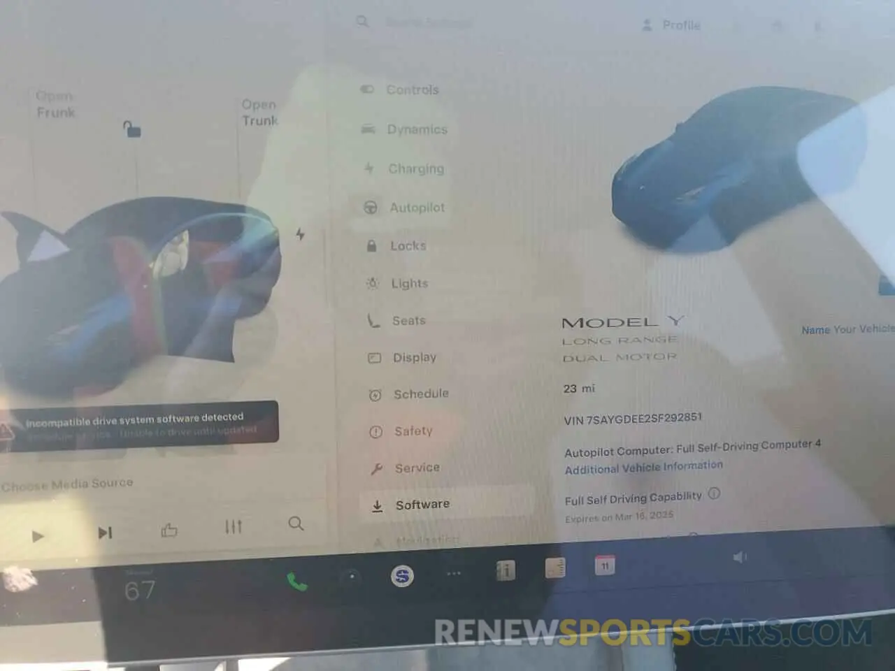 9 Photograph of a damaged car 7SAYGDEE2SF292851 TESLA MODEL Y 2025