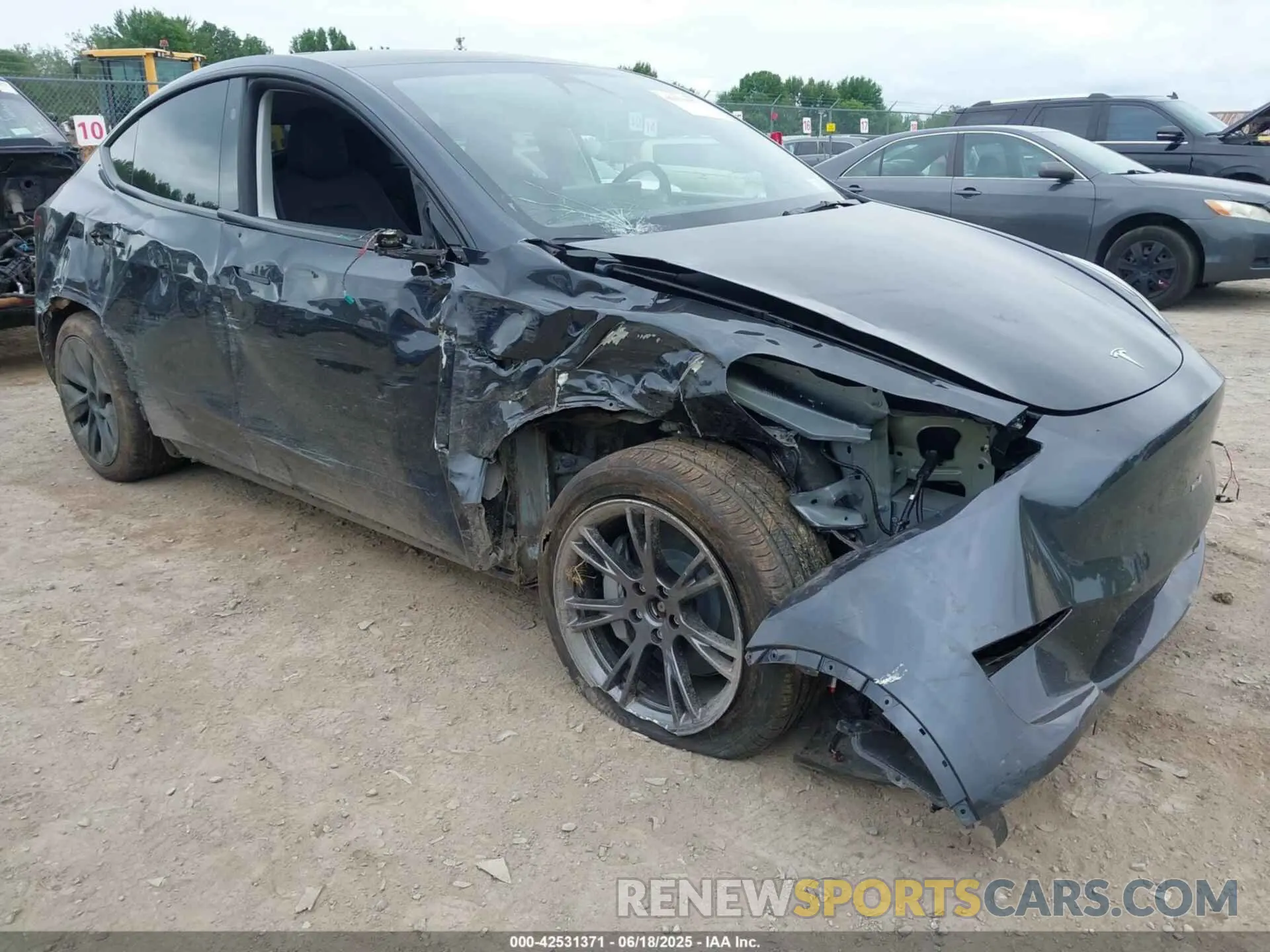 1 Photograph of a damaged car 7SAYGDEE2SF305808 TESLA MODEL Y 2025