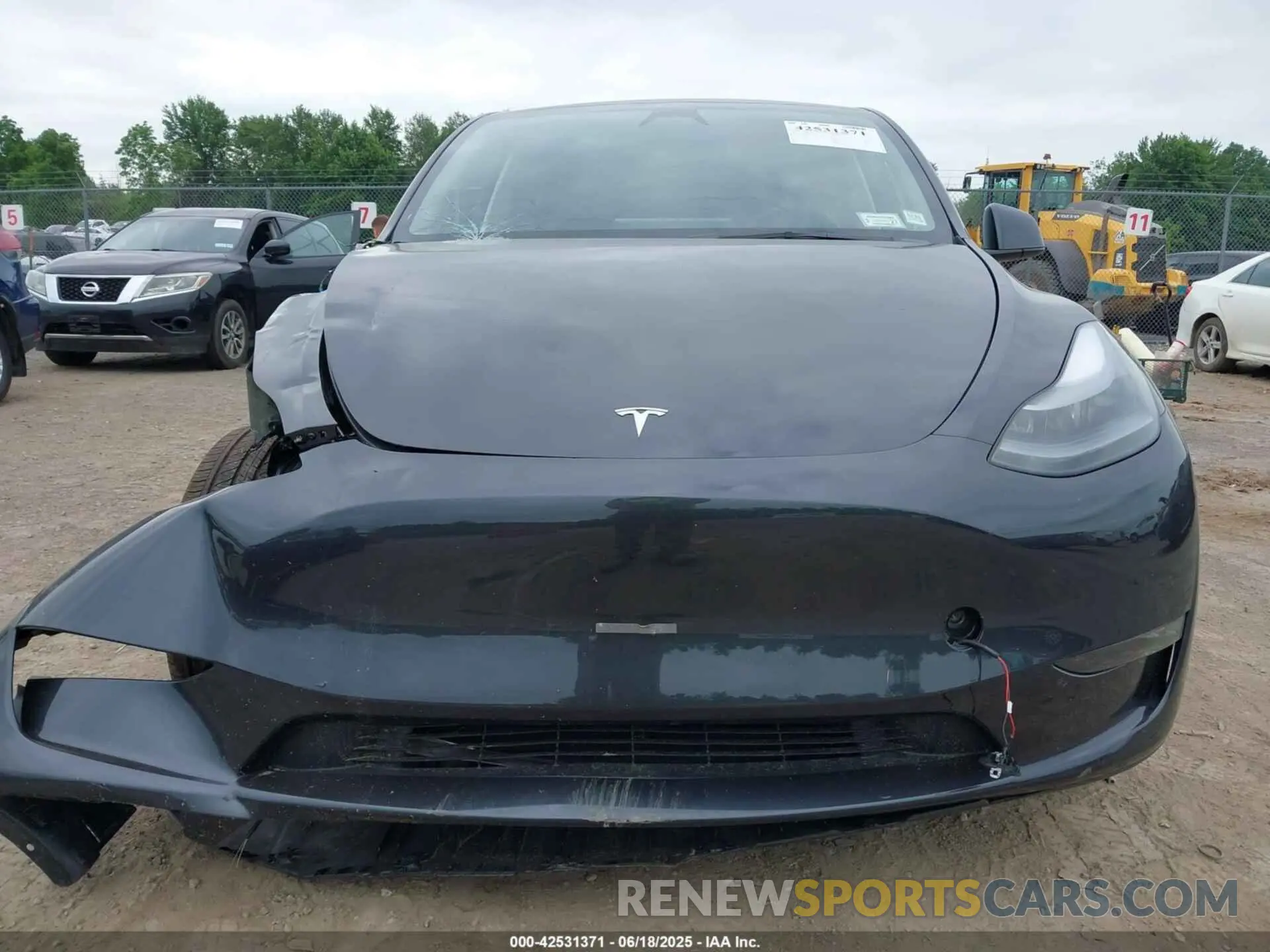 12 Photograph of a damaged car 7SAYGDEE2SF305808 TESLA MODEL Y 2025