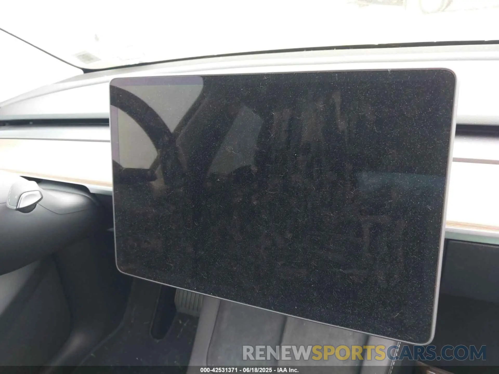 7 Photograph of a damaged car 7SAYGDEE2SF305808 TESLA MODEL Y 2025