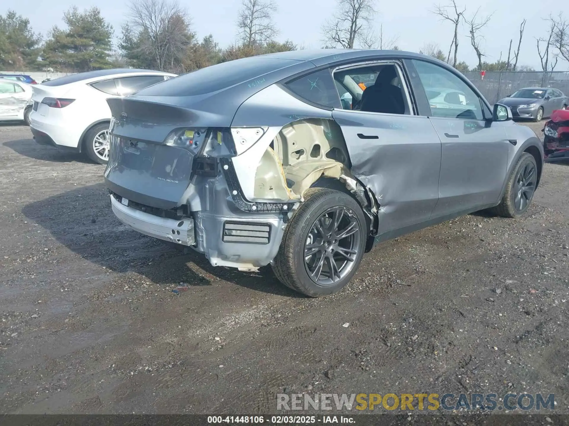 4 Фотография поврежденного автомобиля 7SAYGDEE3SF218015 TESLA MODEL Y 2025
