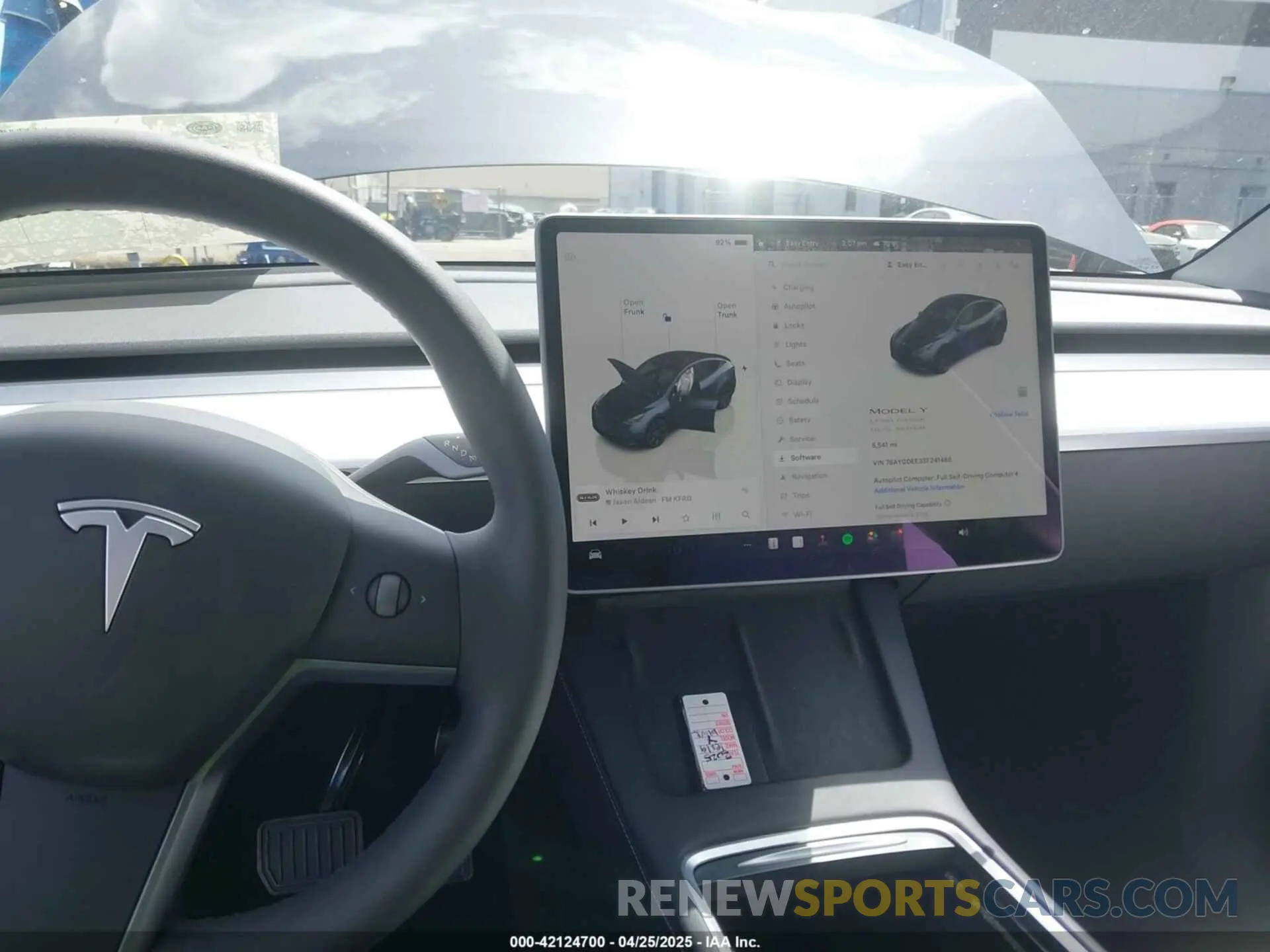18 Photograph of a damaged car 7SAYGDEE3SF241486 TESLA MODEL Y 2025