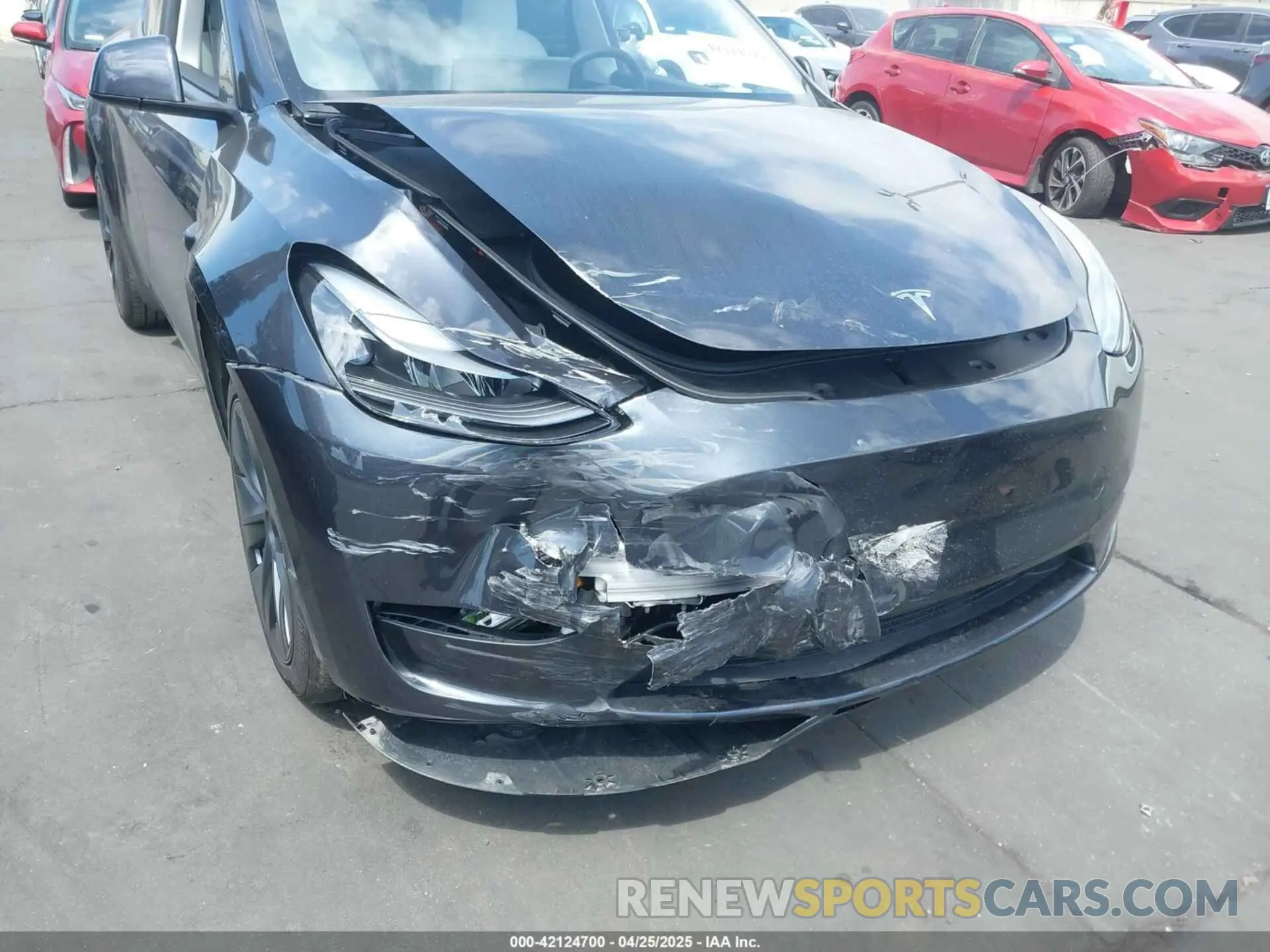 6 Photograph of a damaged car 7SAYGDEE3SF241486 TESLA MODEL Y 2025