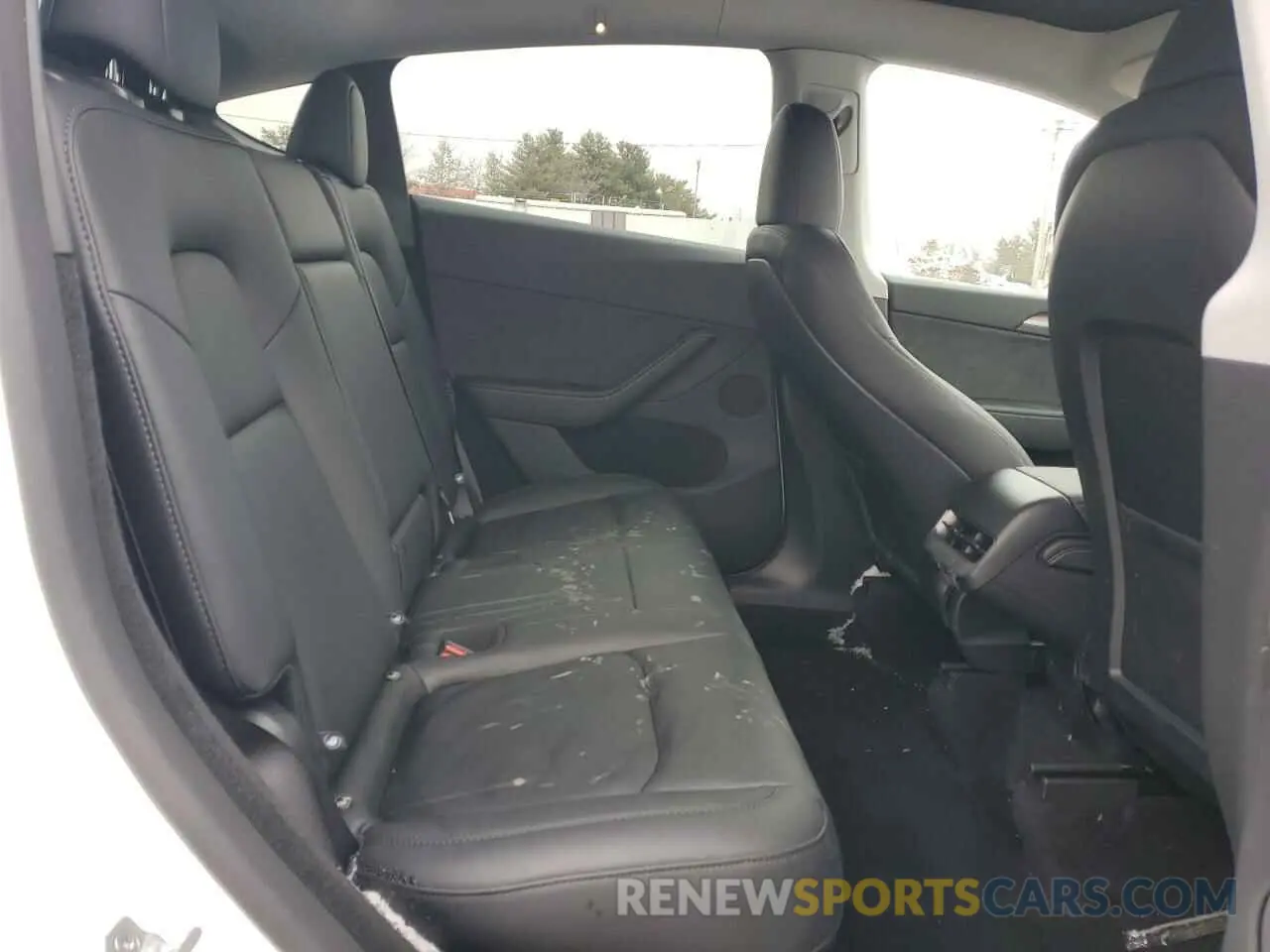 11 Photograph of a damaged car 7SAYGDEE4SA357731 TESLA MODEL Y 2025