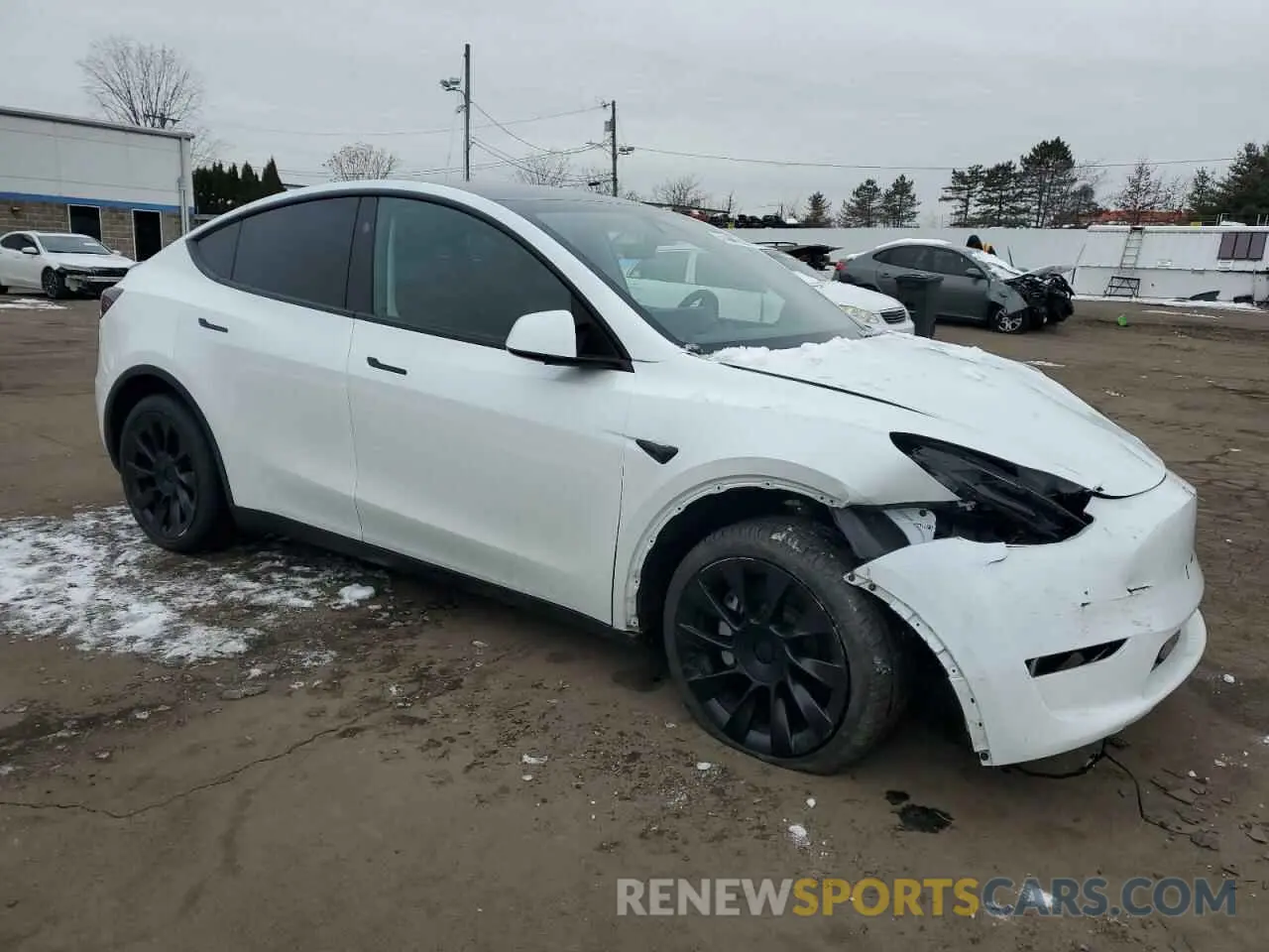 4 Photograph of a damaged car 7SAYGDEE4SA357731 TESLA MODEL Y 2025