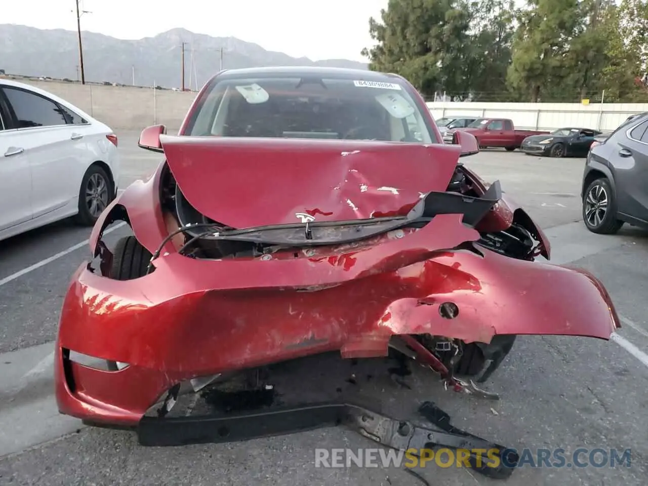 5 Photograph of a damaged car 7SAYGDEE4SF218265 TESLA MODEL Y 2025