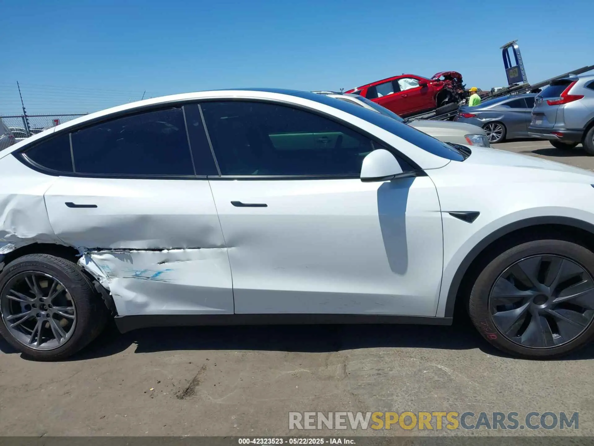 13 Фотография поврежденного автомобиля 7SAYGDEE4SF302702 TESLA MODEL Y 2025