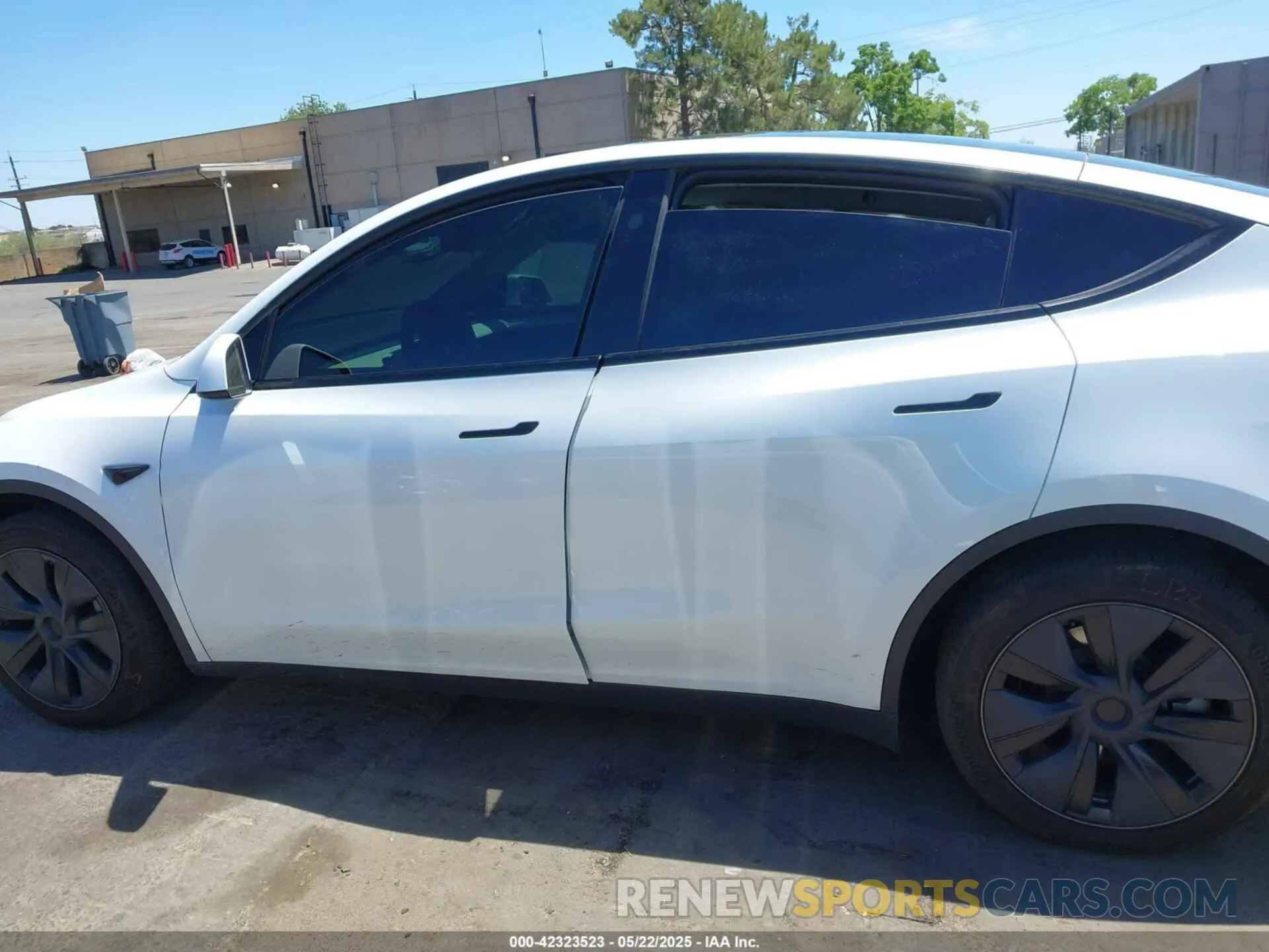 14 Фотография поврежденного автомобиля 7SAYGDEE4SF302702 TESLA MODEL Y 2025