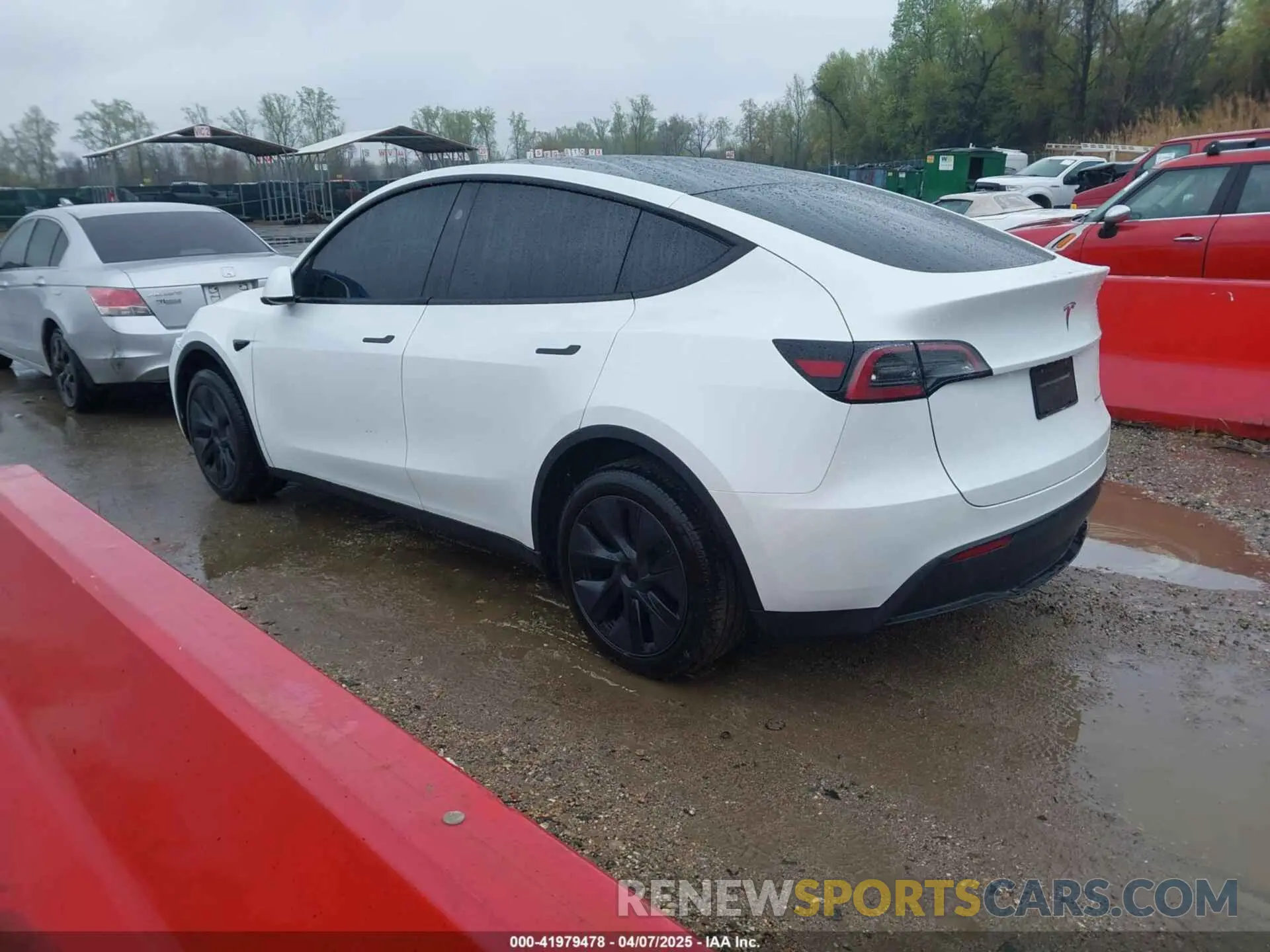 3 Фотография поврежденного автомобиля 7SAYGDEE5SA355888 TESLA MODEL Y 2025