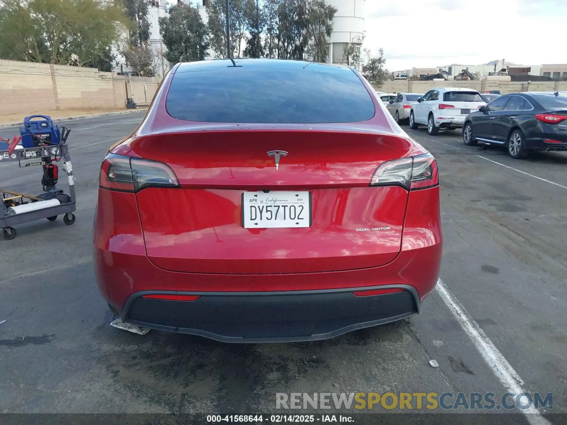 17 Фотография поврежденного автомобиля 7SAYGDEE5SF283772 TESLA MODEL Y 2025