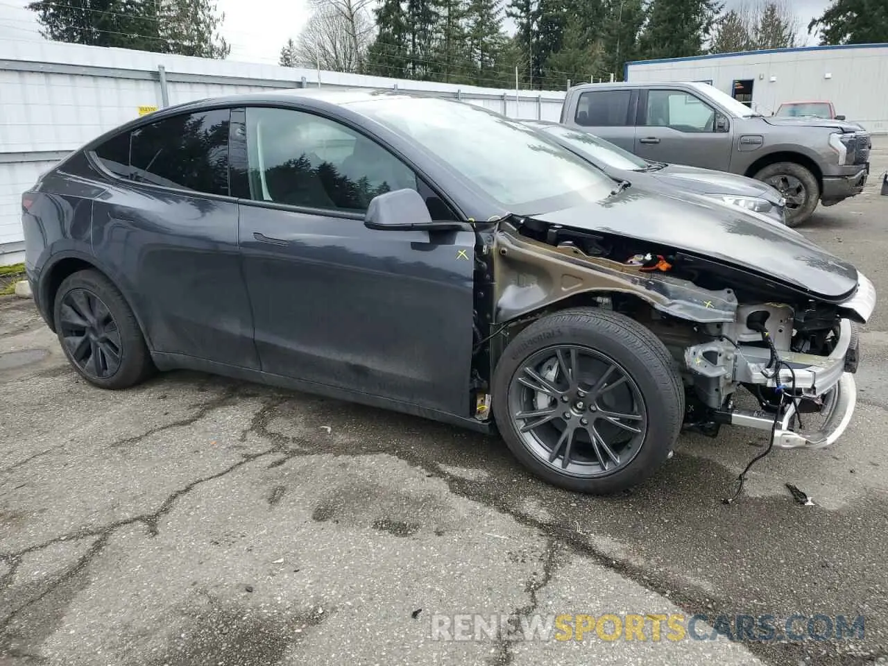 4 Photograph of a damaged car 7SAYGDEE5SF296652 TESLA MODEL Y 2025