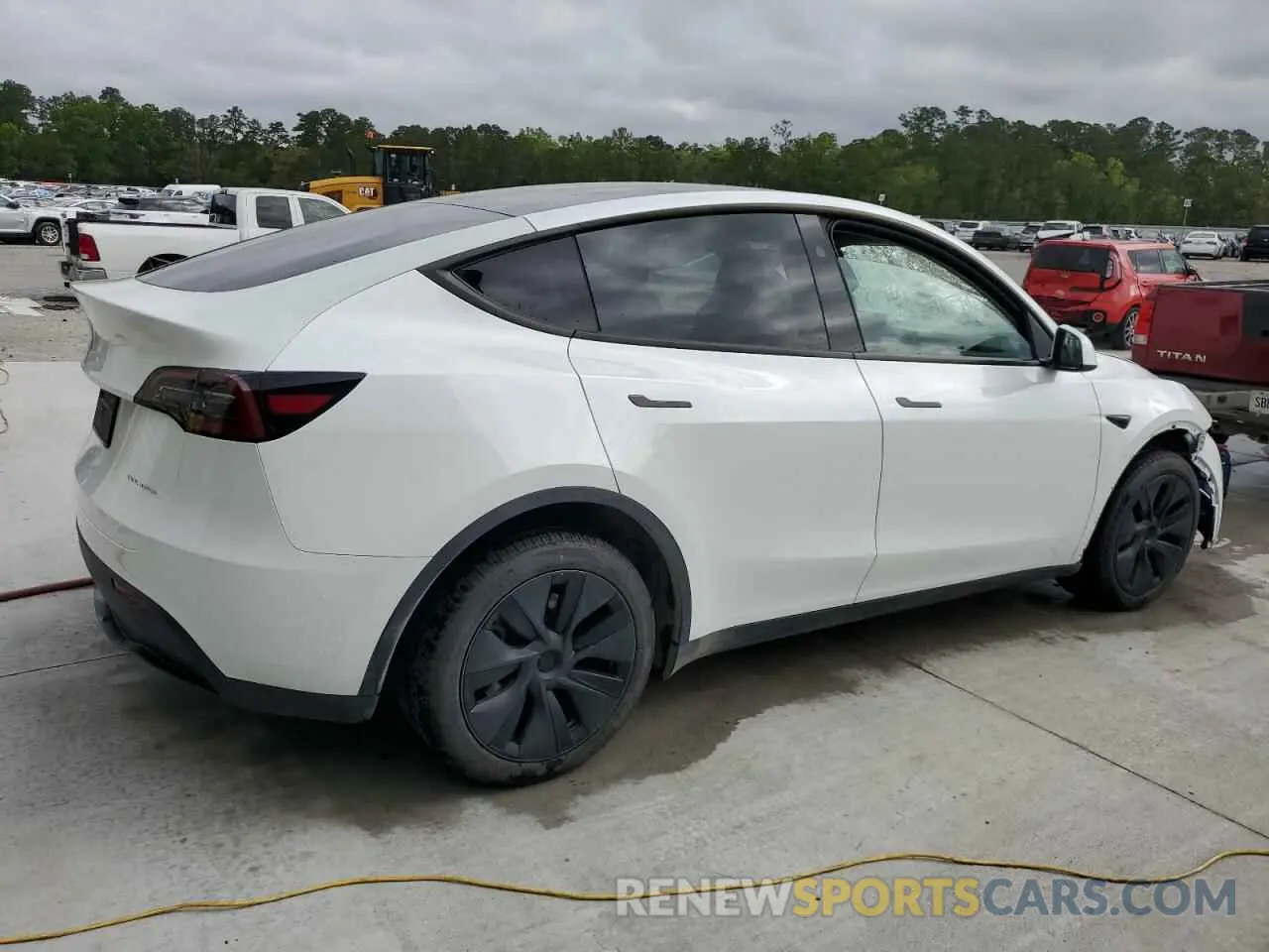 3 Photograph of a damaged car 7SAYGDEE6SA340655 TESLA MODEL Y 2025