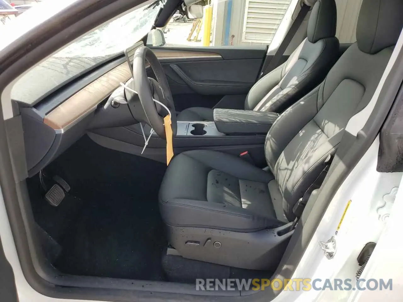 7 Photograph of a damaged car 7SAYGDEE6SA340655 TESLA MODEL Y 2025