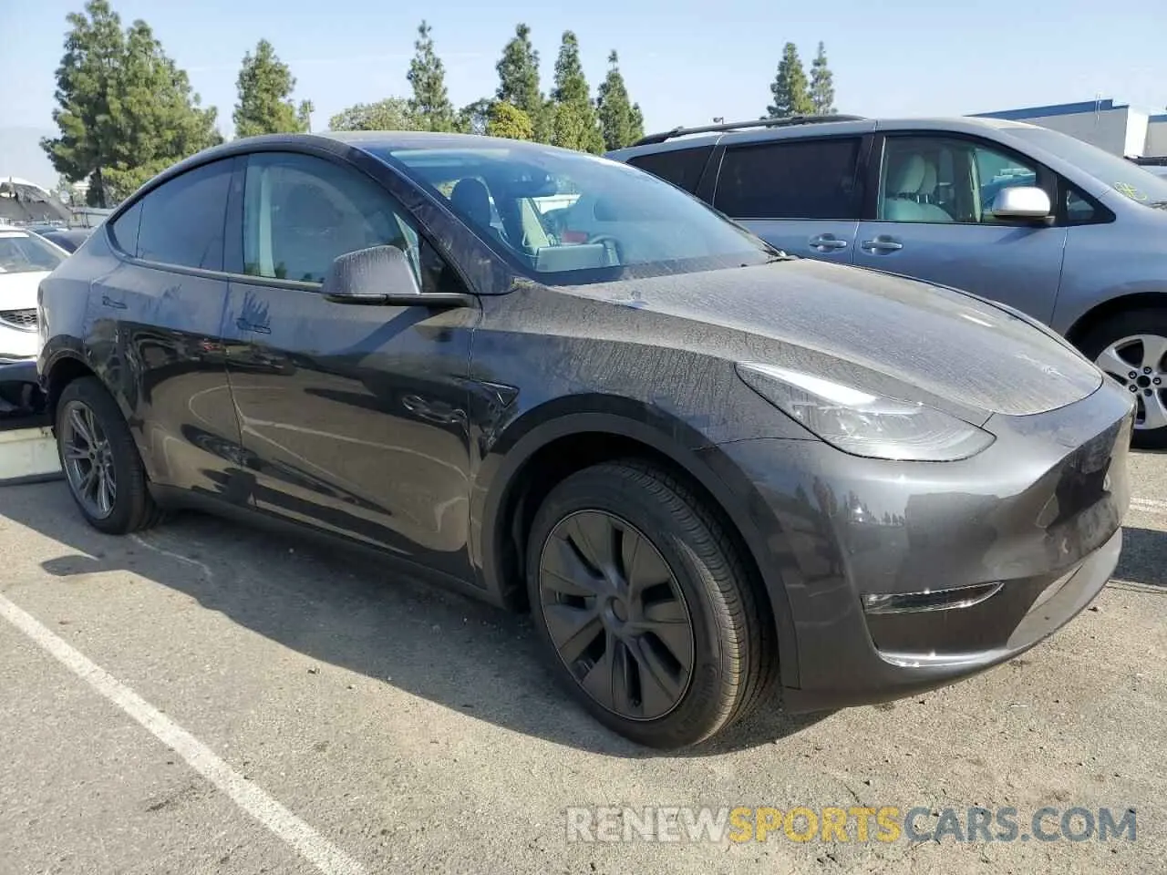 4 Photograph of a damaged car 7SAYGDEE6SF238937 TESLA MODEL Y 2025