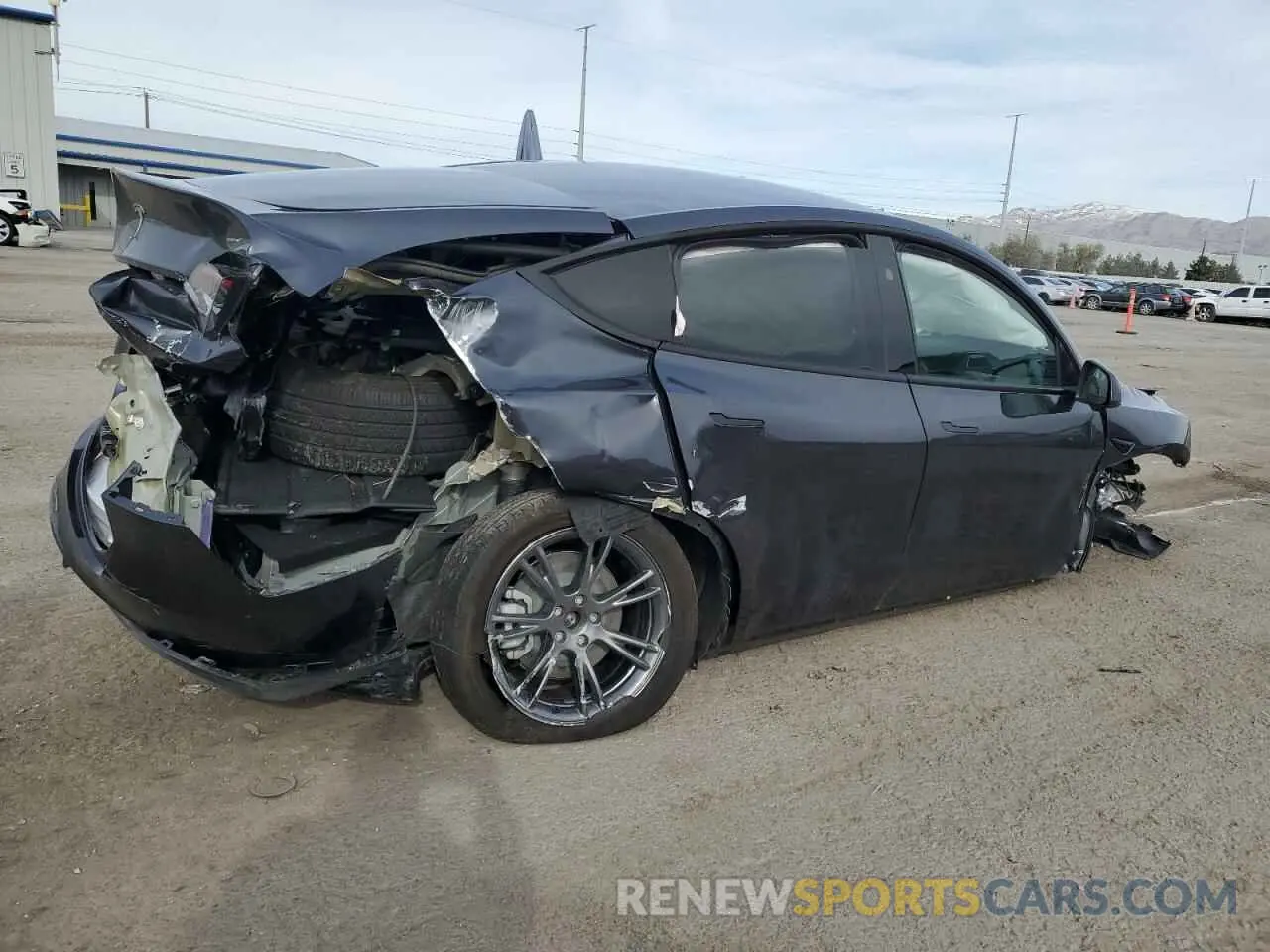 3 Photograph of a damaged car 7SAYGDEE7SF243340 TESLA MODEL Y 2025