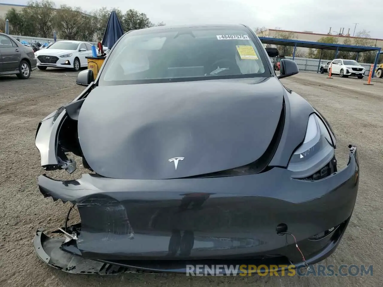 5 Photograph of a damaged car 7SAYGDEE7SF243340 TESLA MODEL Y 2025