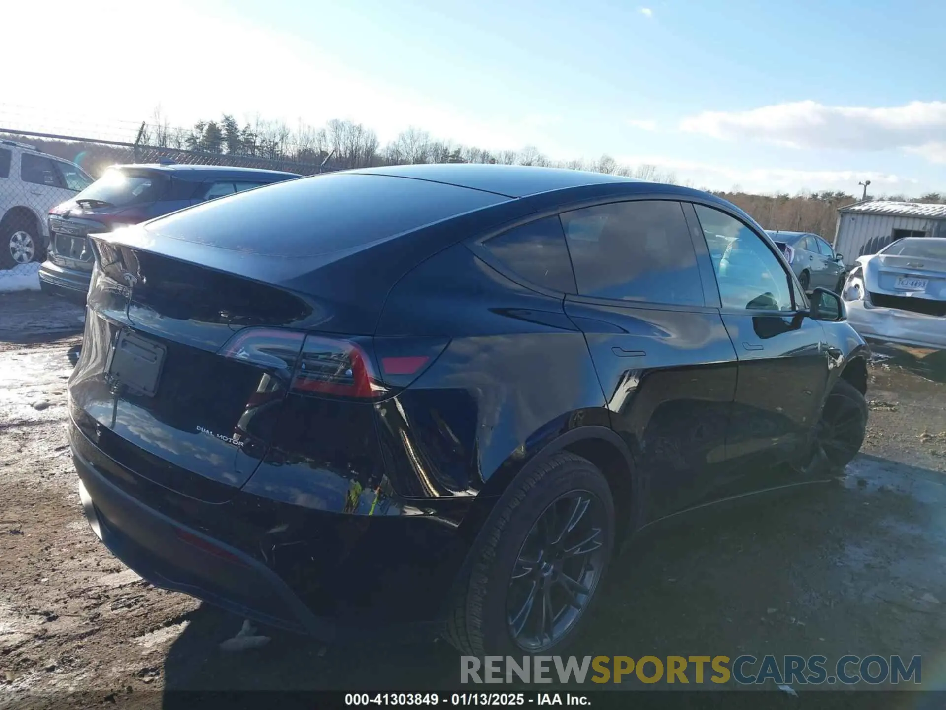 4 Фотография поврежденного автомобиля 7SAYGDEE8SA336591 TESLA MODEL Y 2025