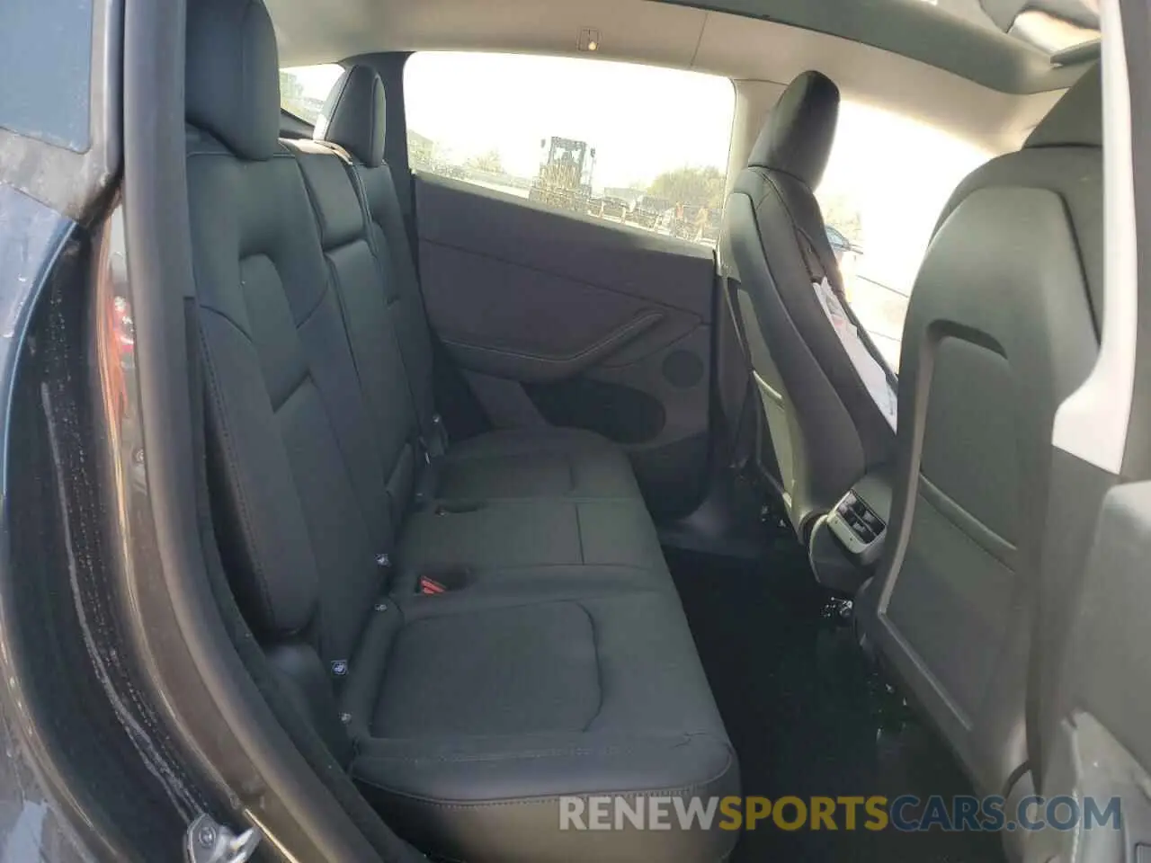 11 Photograph of a damaged car 7SAYGDEE8SA338745 TESLA MODEL Y 2025