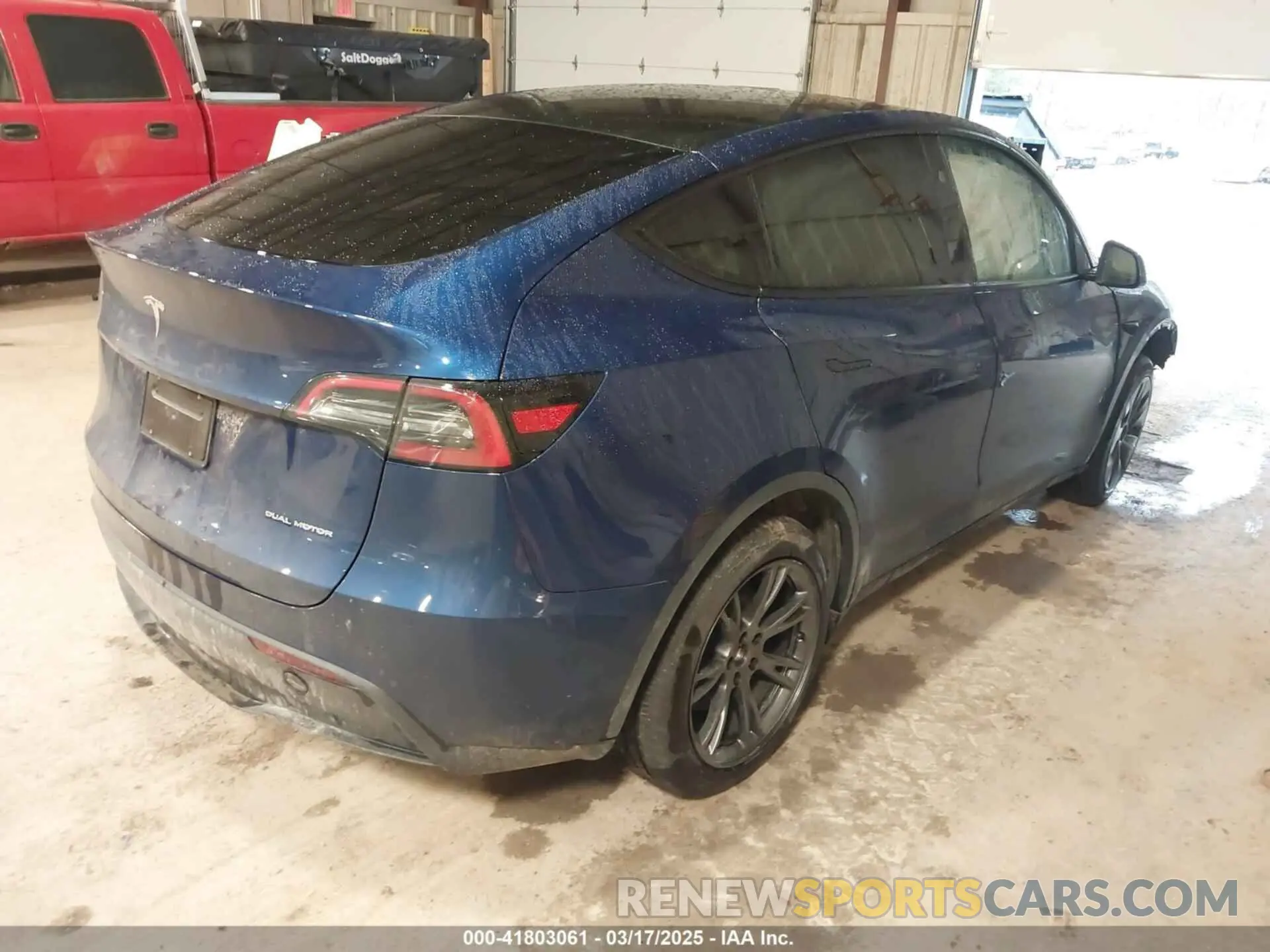4 Фотография поврежденного автомобиля 7SAYGDEE8SA359773 TESLA MODEL Y 2025