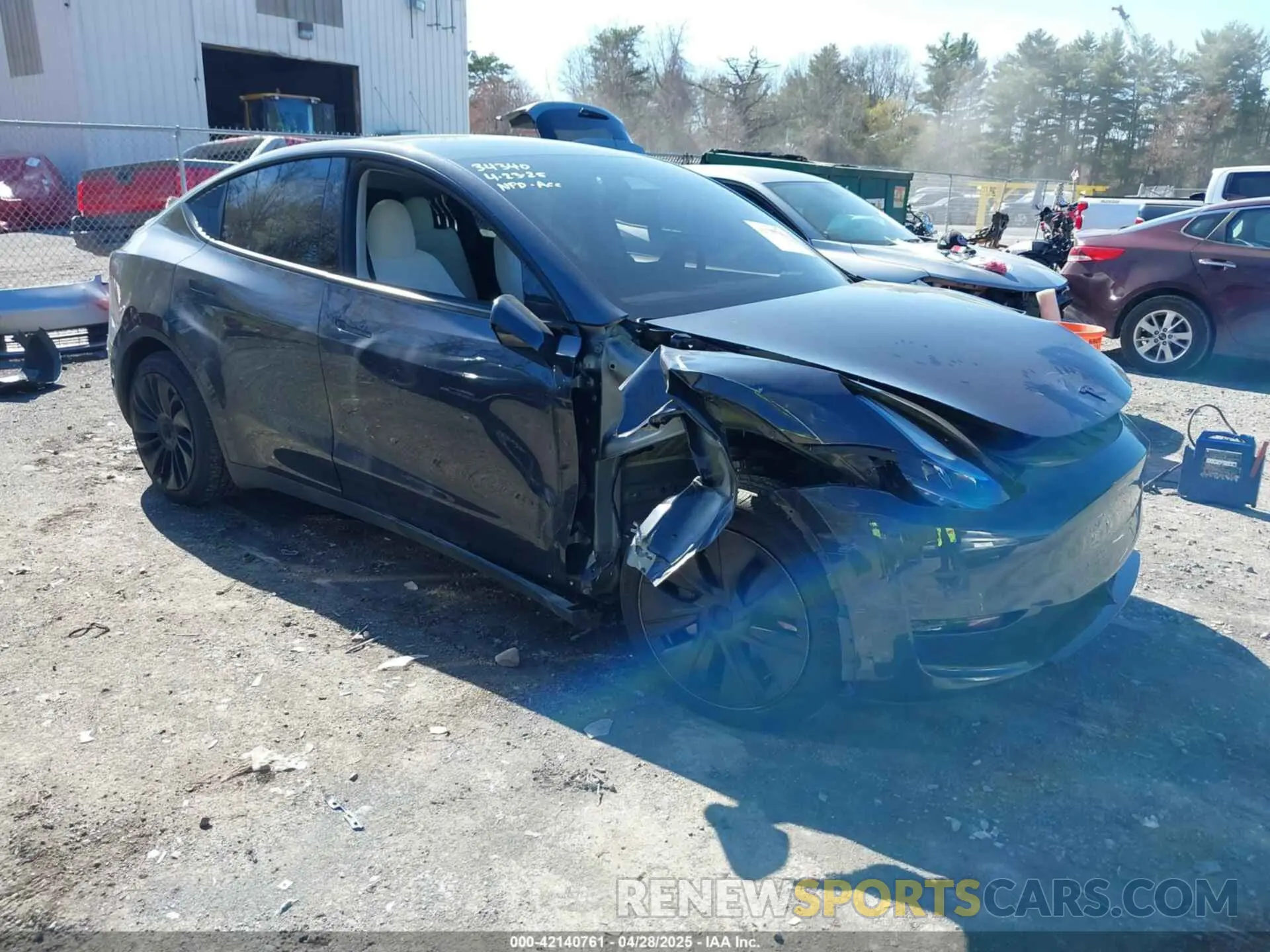 1 Photograph of a damaged car 7SAYGDEE8SF244254 TESLA MODEL Y 2025