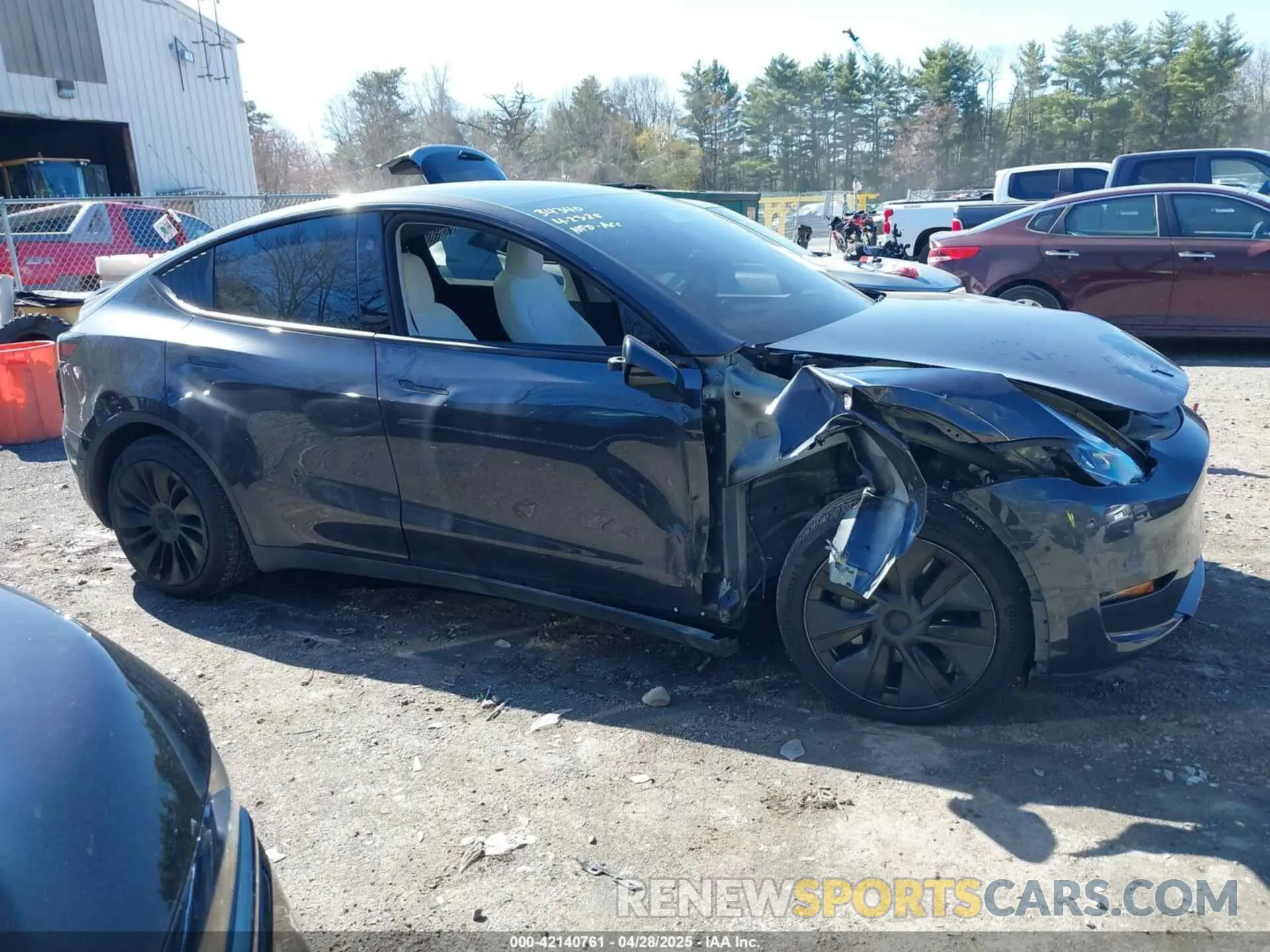 13 Photograph of a damaged car 7SAYGDEE8SF244254 TESLA MODEL Y 2025