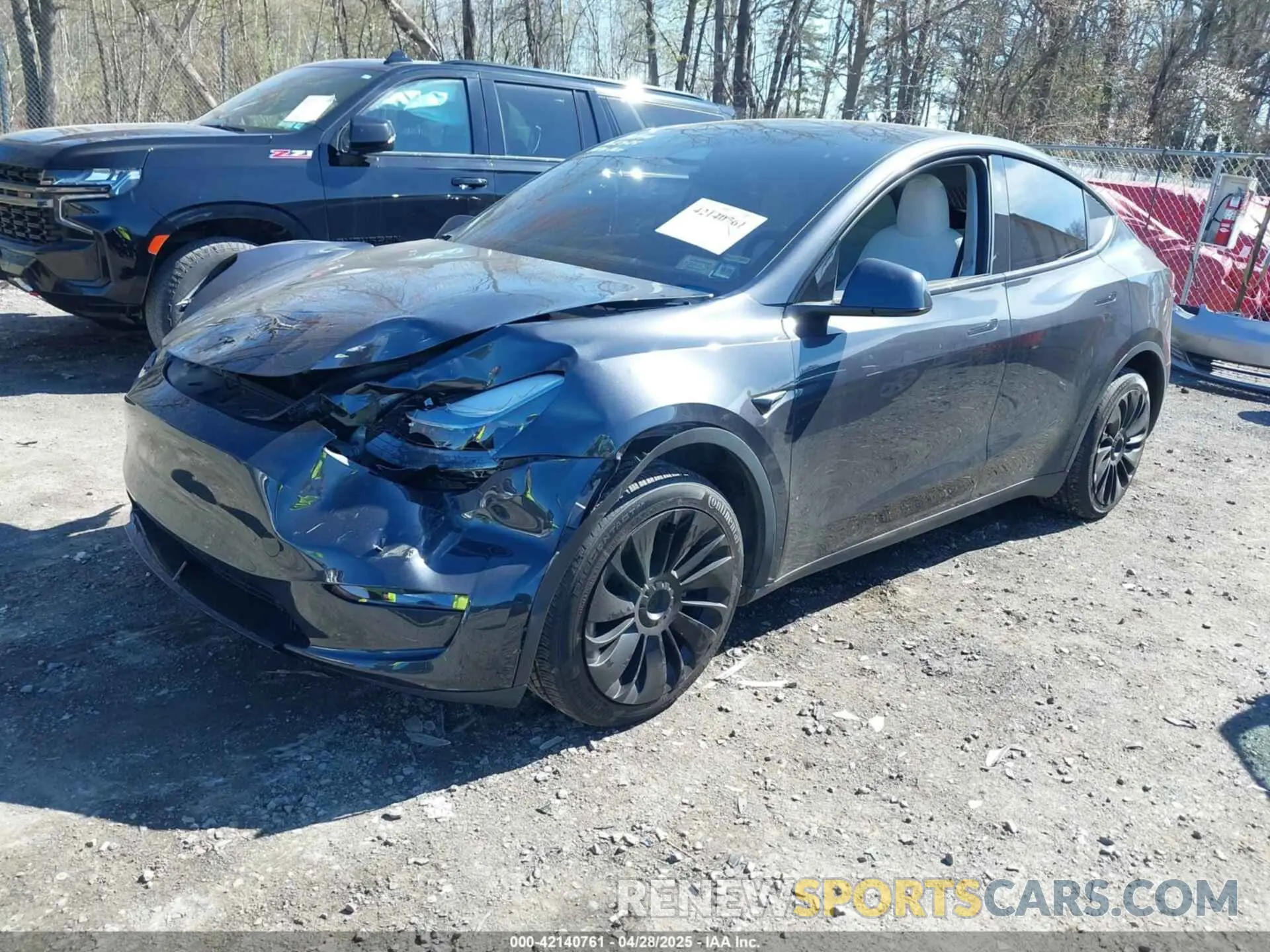 2 Photograph of a damaged car 7SAYGDEE8SF244254 TESLA MODEL Y 2025