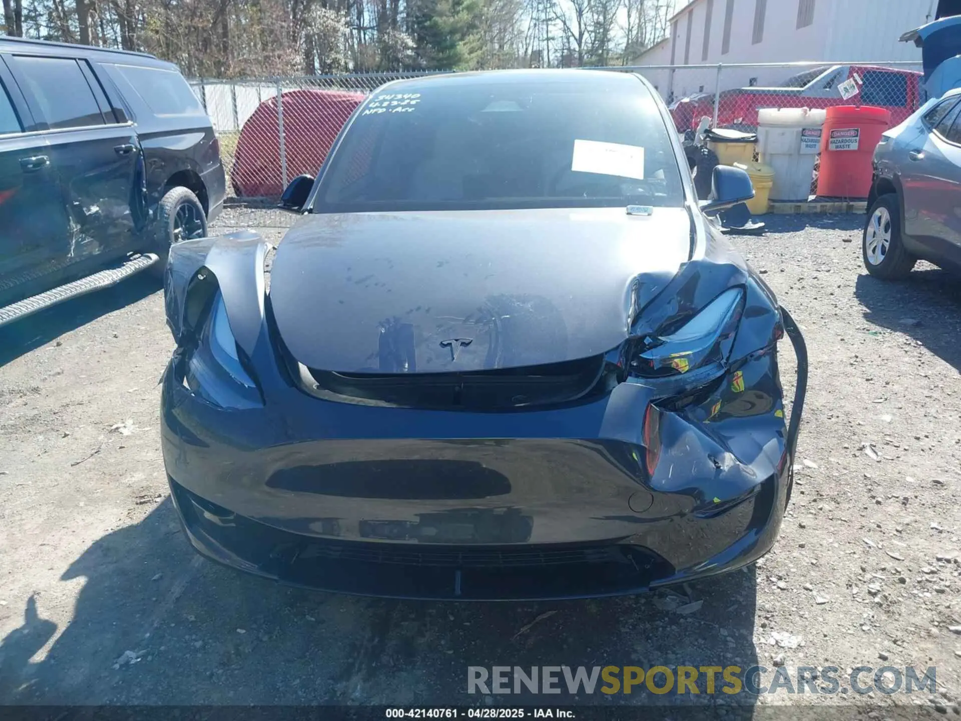 6 Photograph of a damaged car 7SAYGDEE8SF244254 TESLA MODEL Y 2025