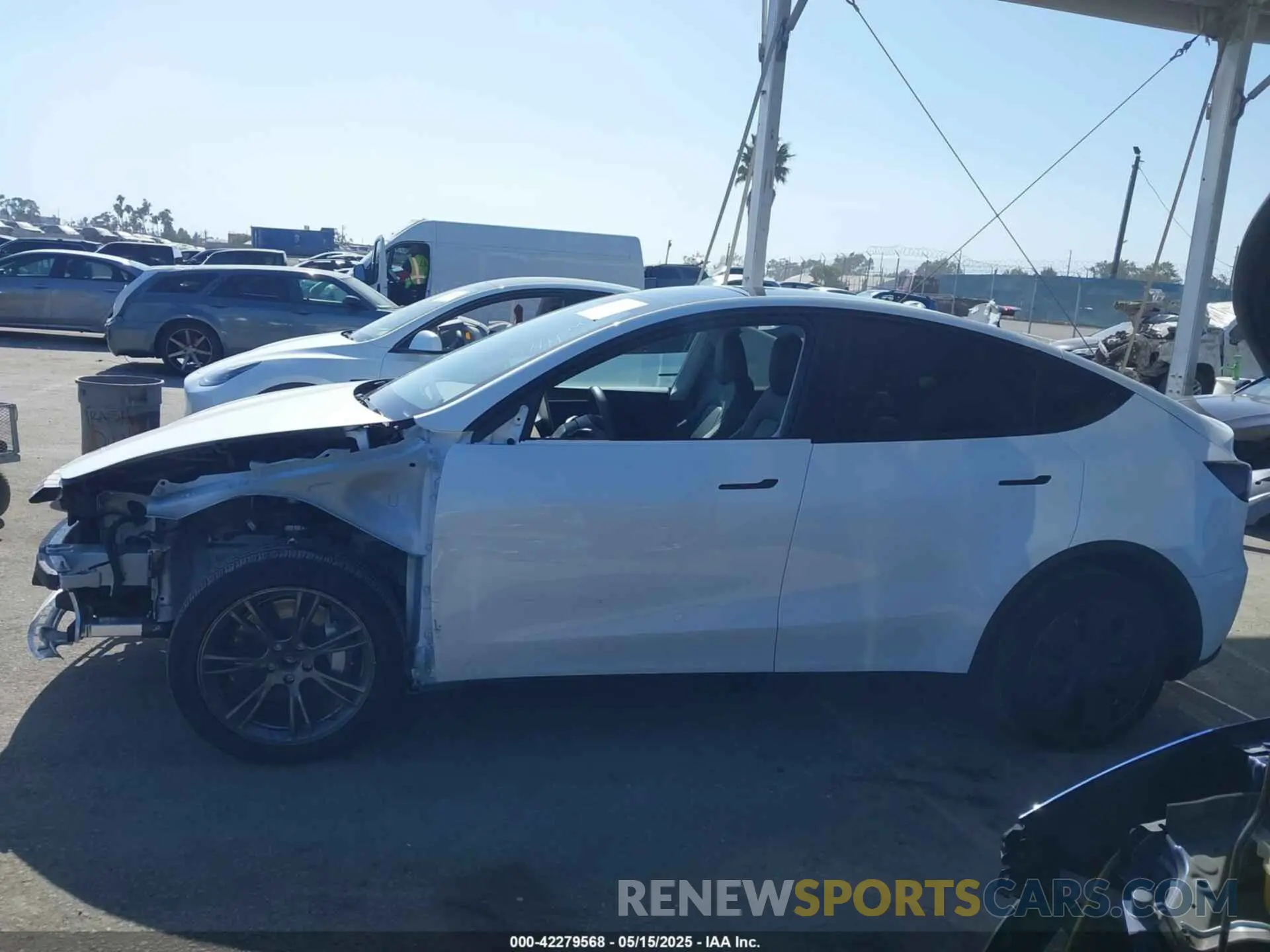 15 Photograph of a damaged car 7SAYGDEE8SF256856 TESLA MODEL Y 2025