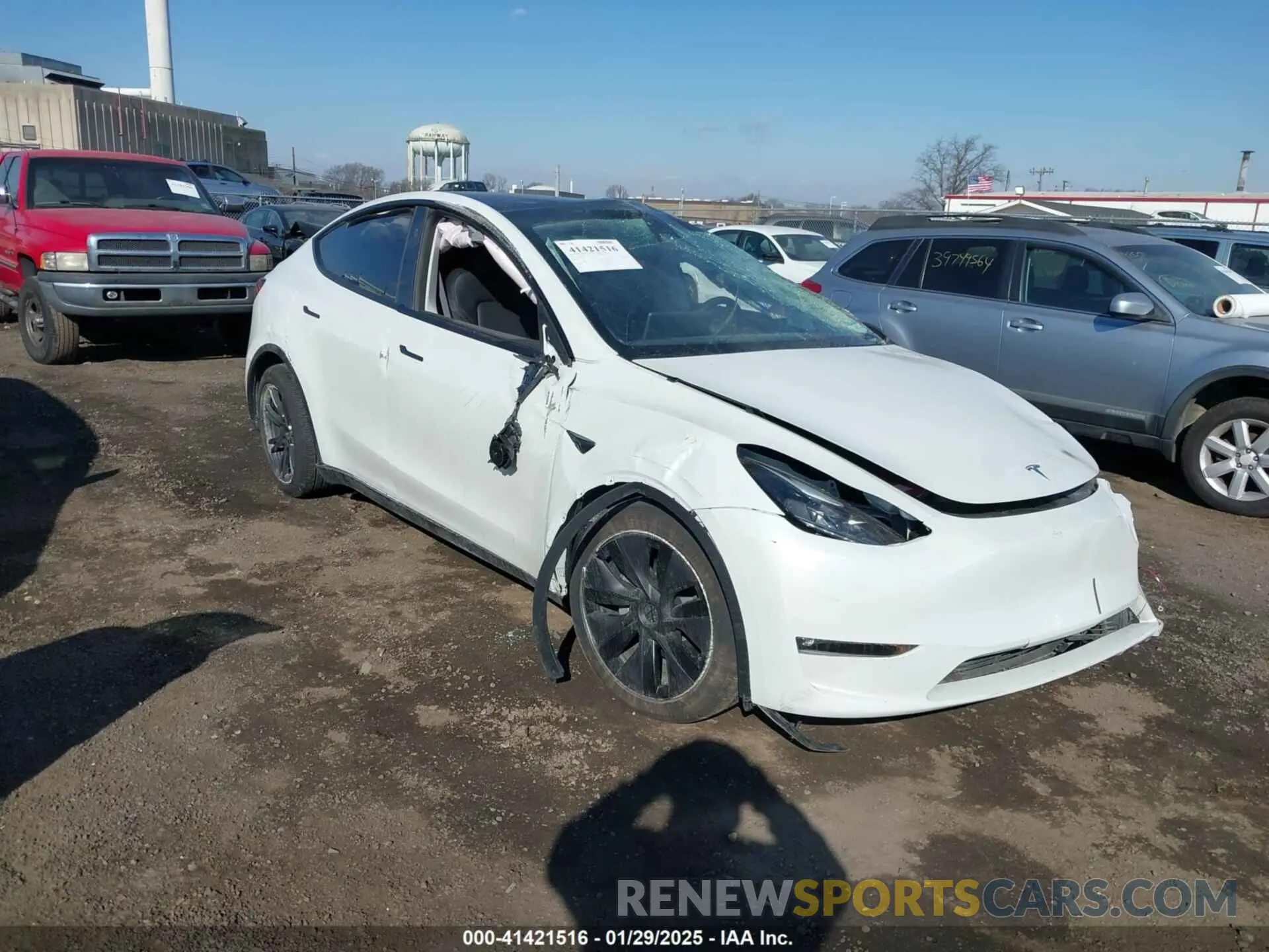 1 Фотография поврежденного автомобиля 7SAYGDEE9SF248135 TESLA MODEL Y 2025