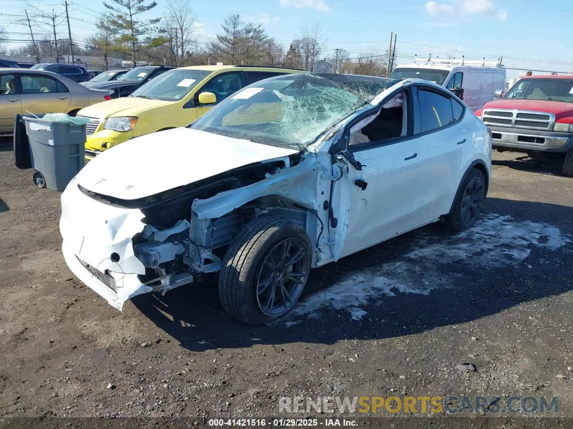 2 Фотография поврежденного автомобиля 7SAYGDEE9SF248135 TESLA MODEL Y 2025