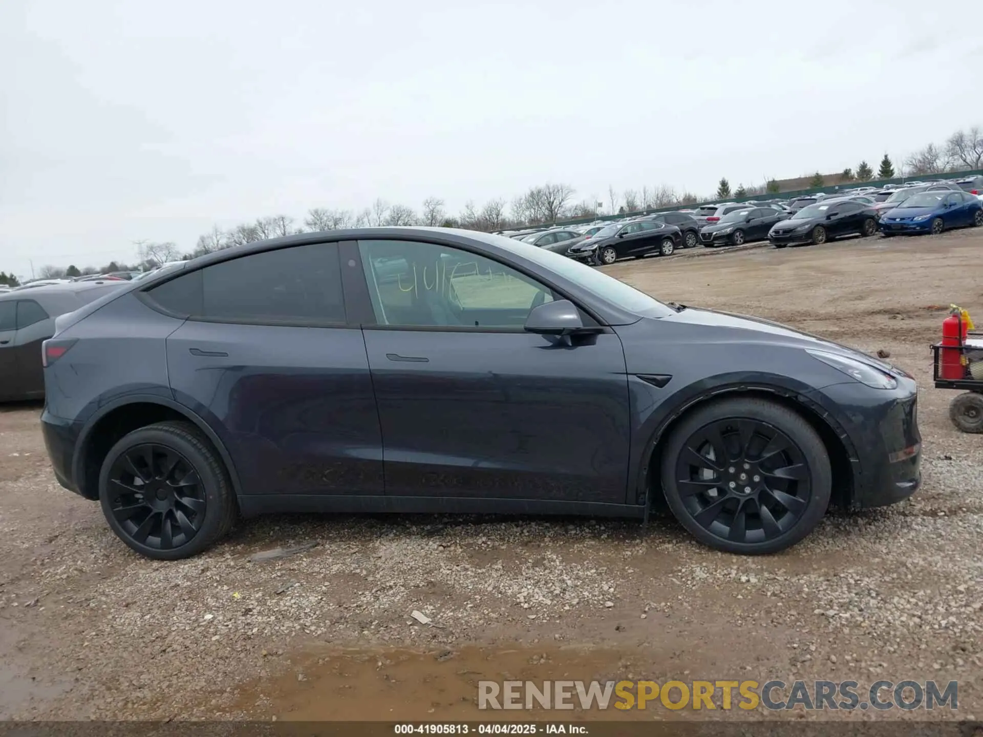 14 Photograph of a damaged car 7SAYGDEEXSF266143 TESLA MODEL Y 2025