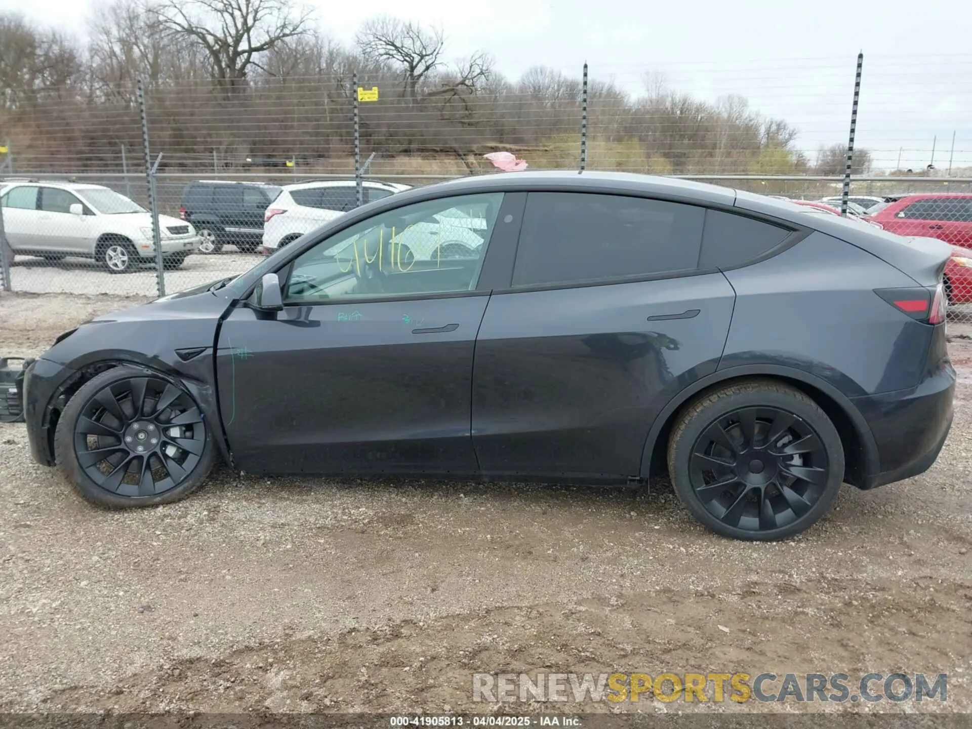 15 Photograph of a damaged car 7SAYGDEEXSF266143 TESLA MODEL Y 2025