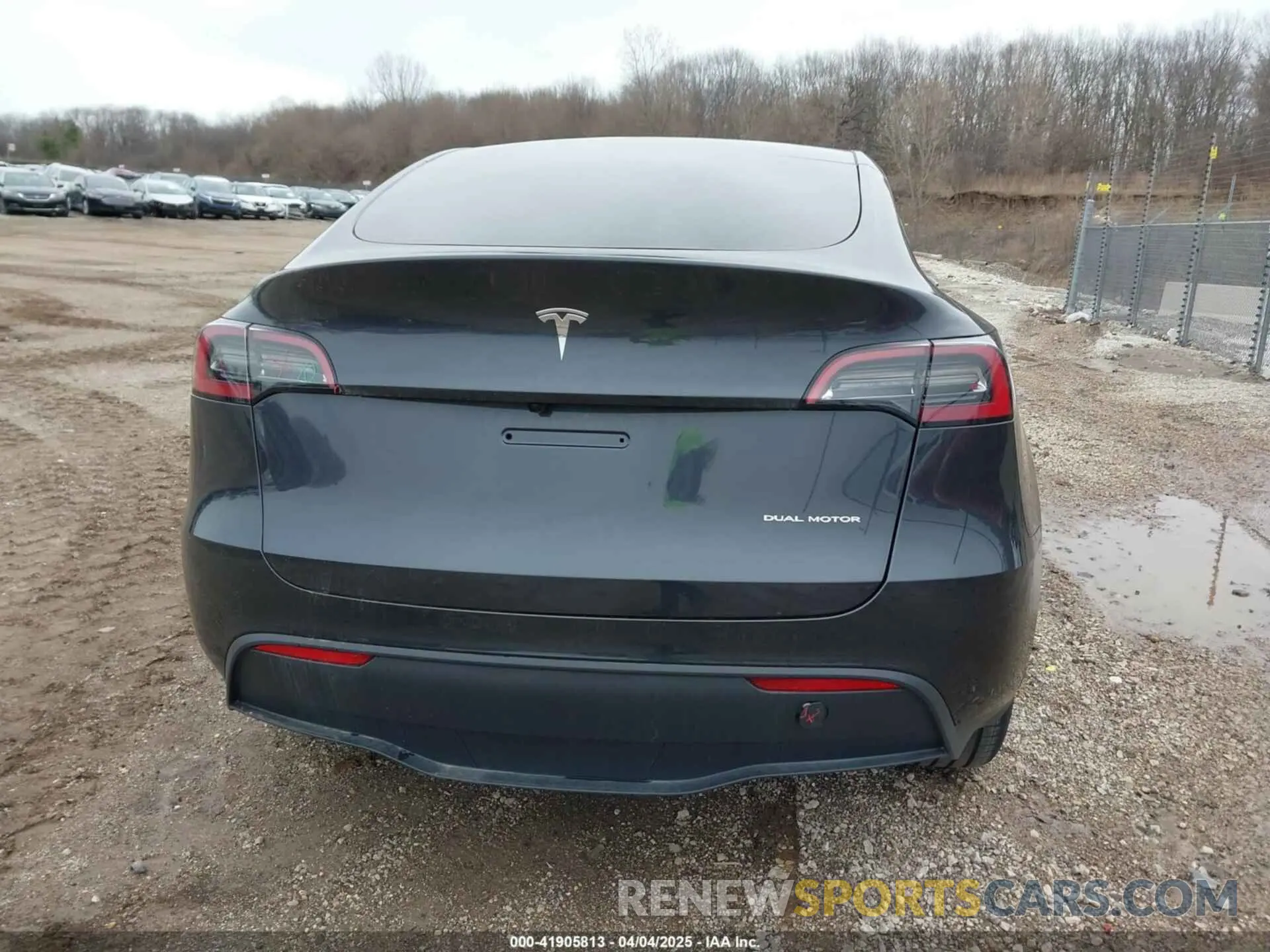 17 Photograph of a damaged car 7SAYGDEEXSF266143 TESLA MODEL Y 2025