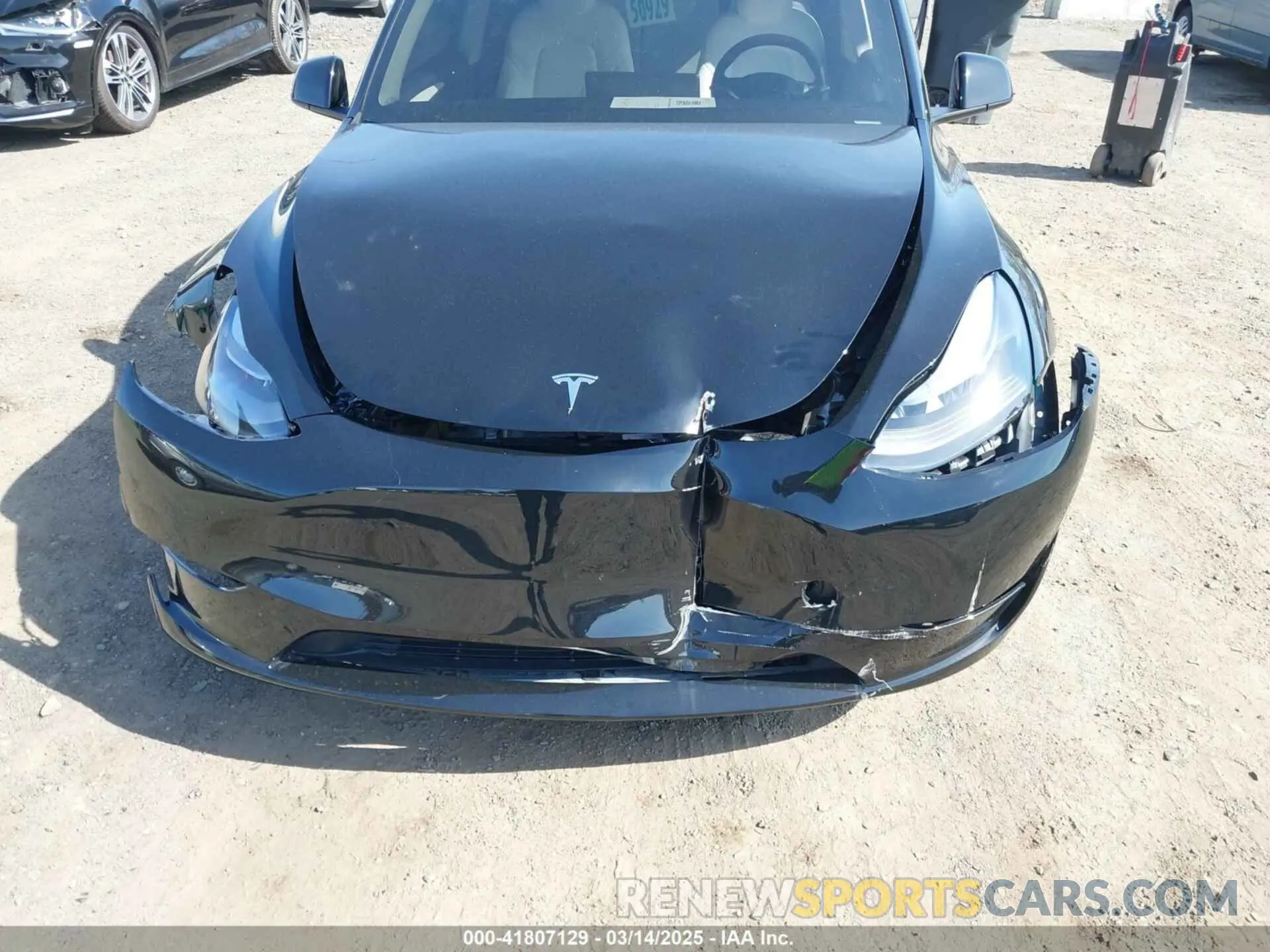 6 Photograph of a damaged car 7SAYGDEEXSF267888 TESLA MODEL Y 2025