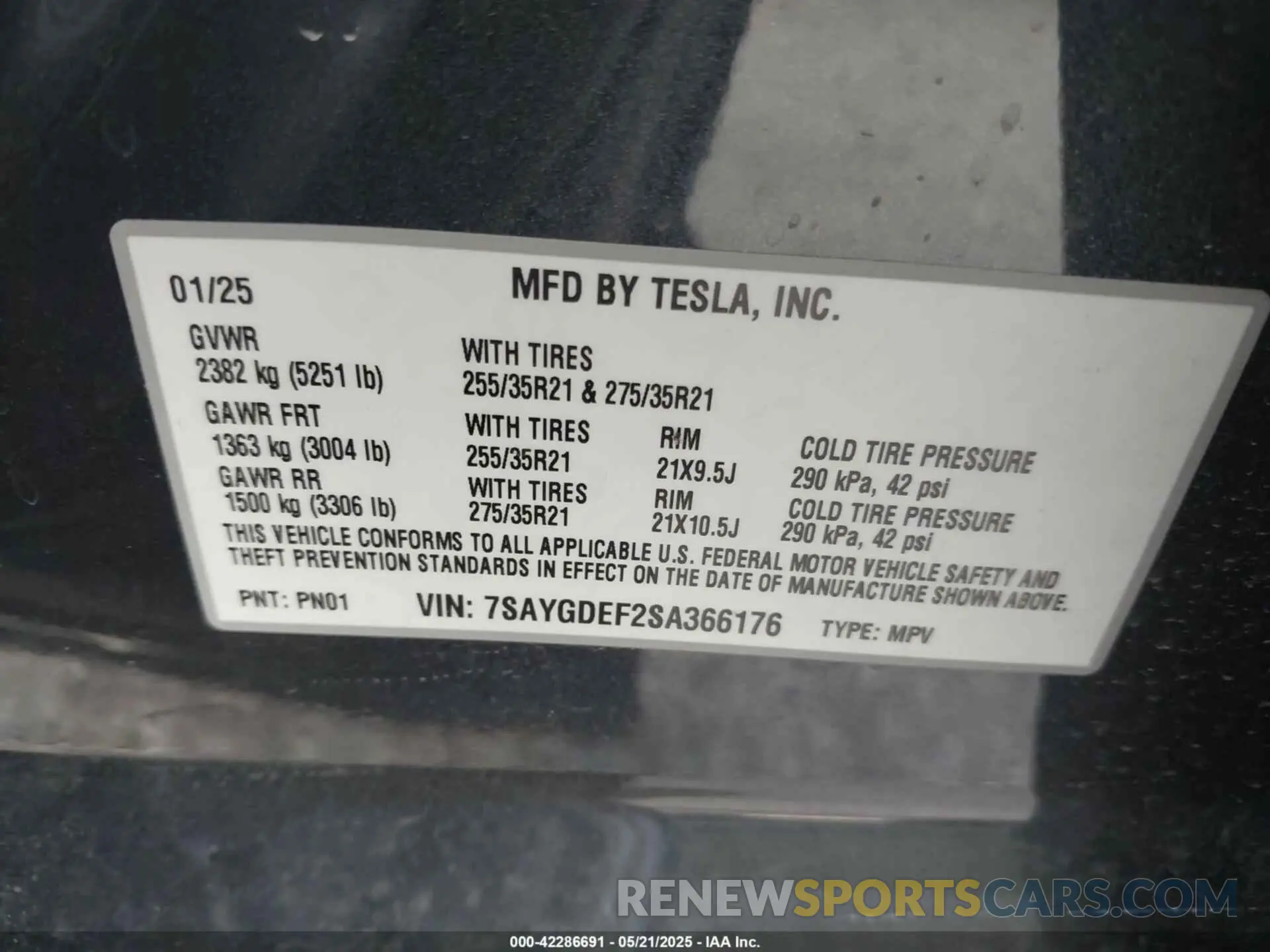 9 Photograph of a damaged car 7SAYGDEF2SA366176 TESLA MODEL Y 2025
