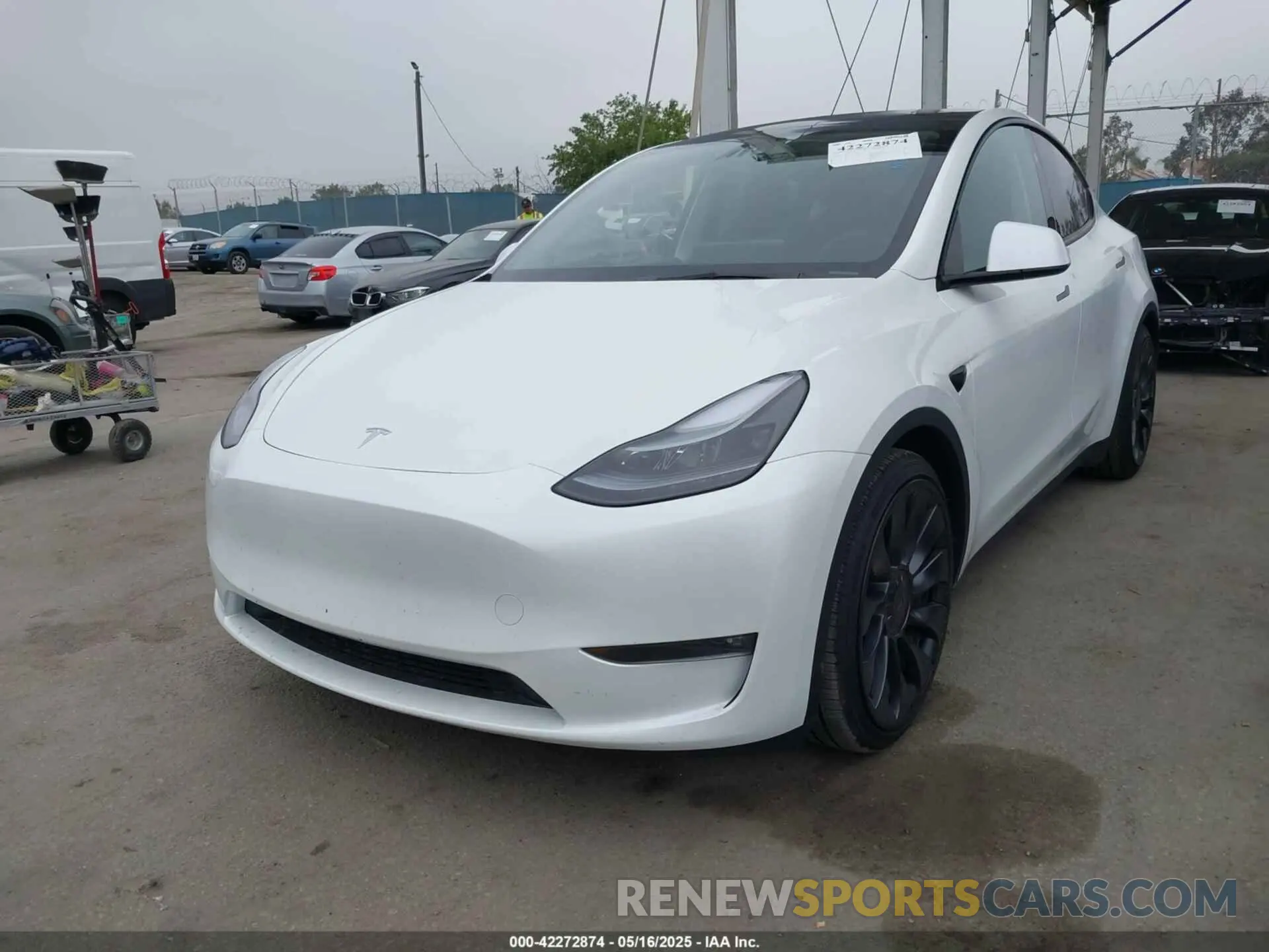 2 Photograph of a damaged car 7SAYGDEF3SF245577 TESLA MODEL Y 2025