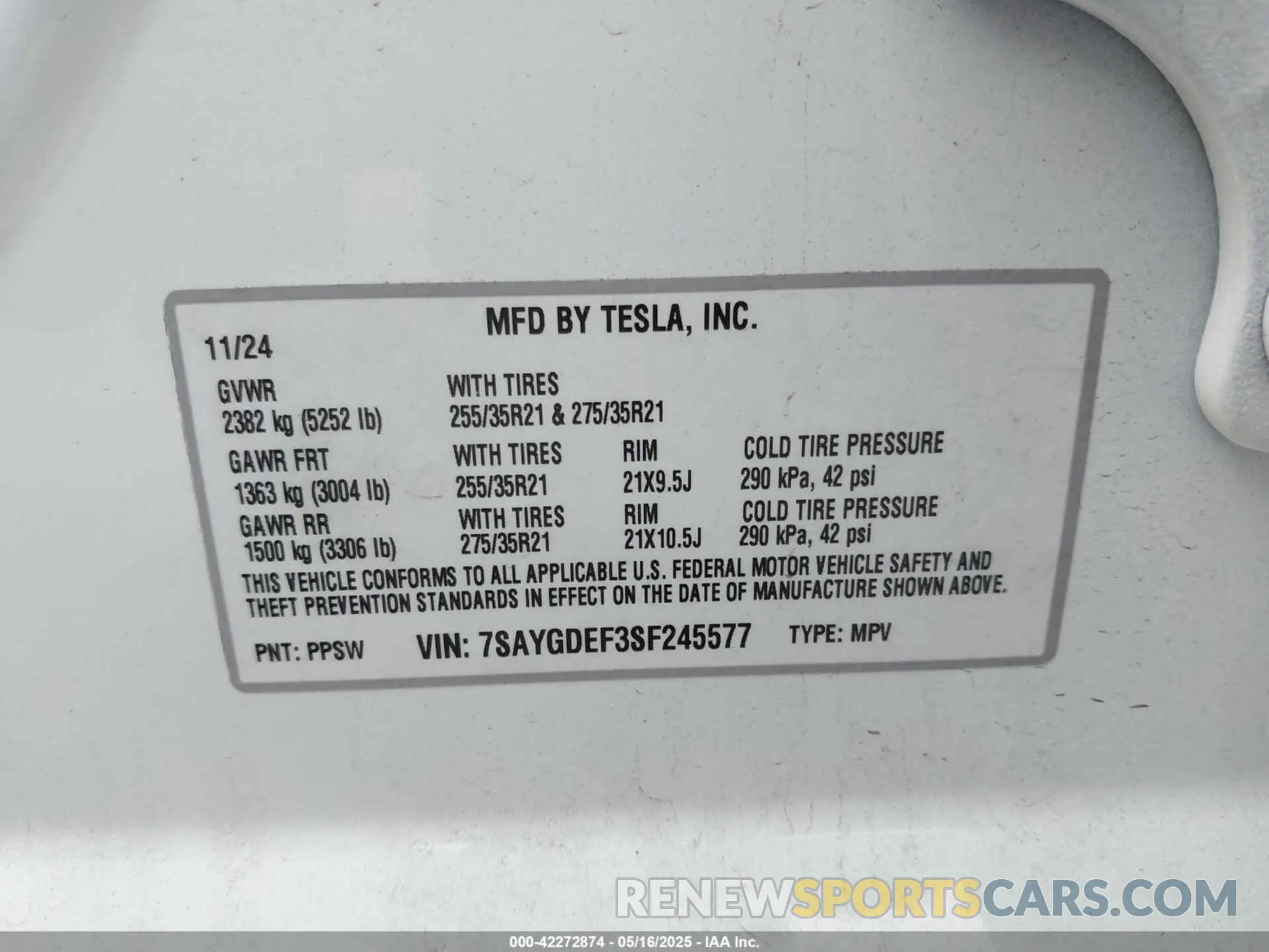 9 Photograph of a damaged car 7SAYGDEF3SF245577 TESLA MODEL Y 2025